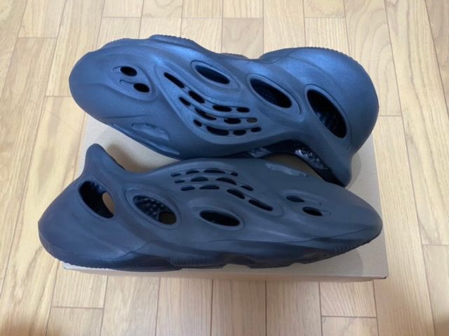 adidas YEEZY Foam Runner "Onyx"