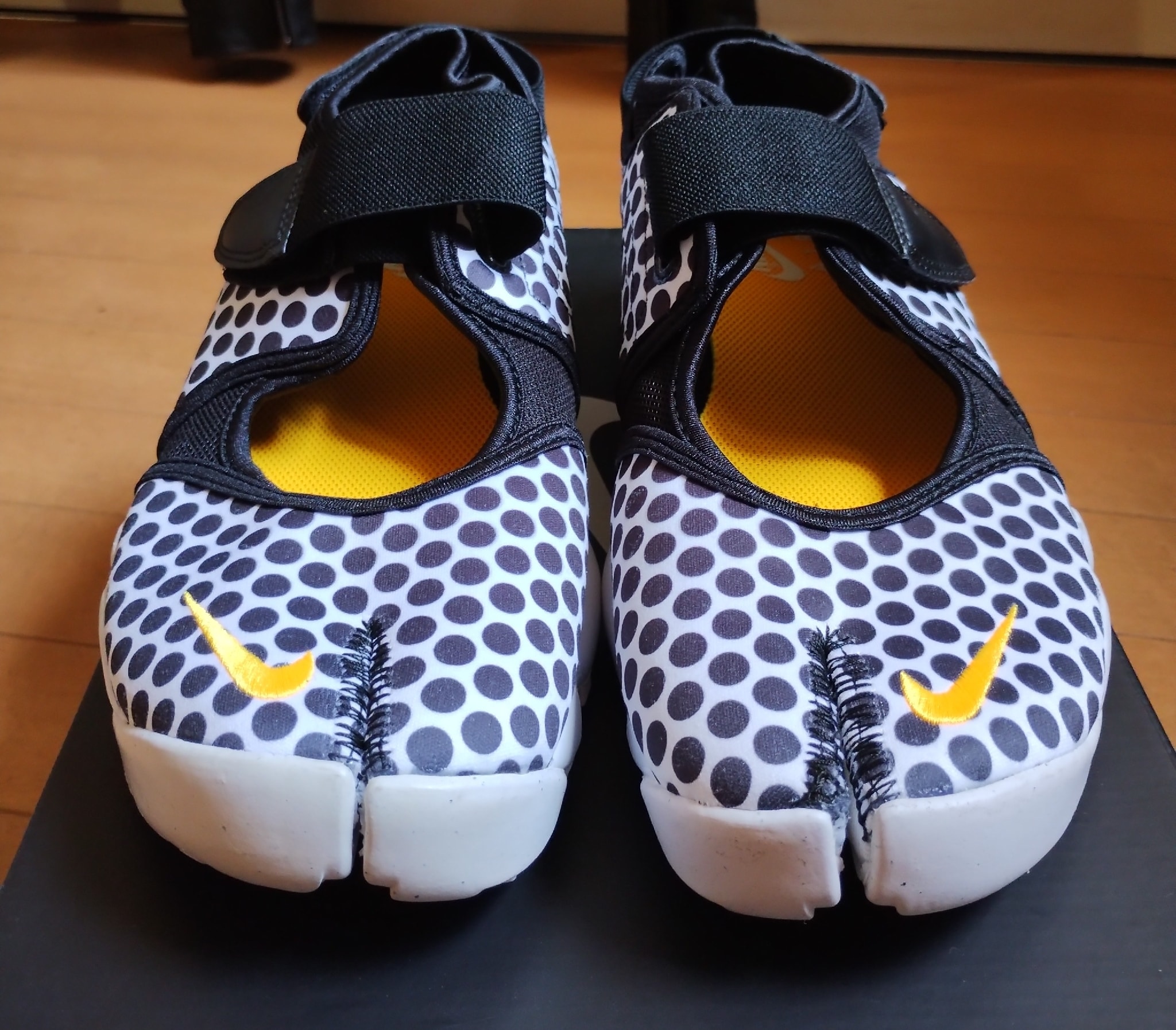 Nike Women's Air Rift BR "Black/Laser Orange/White"