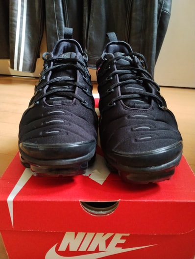 Nike Air Vapormax Plus "Triple Black" (2018)