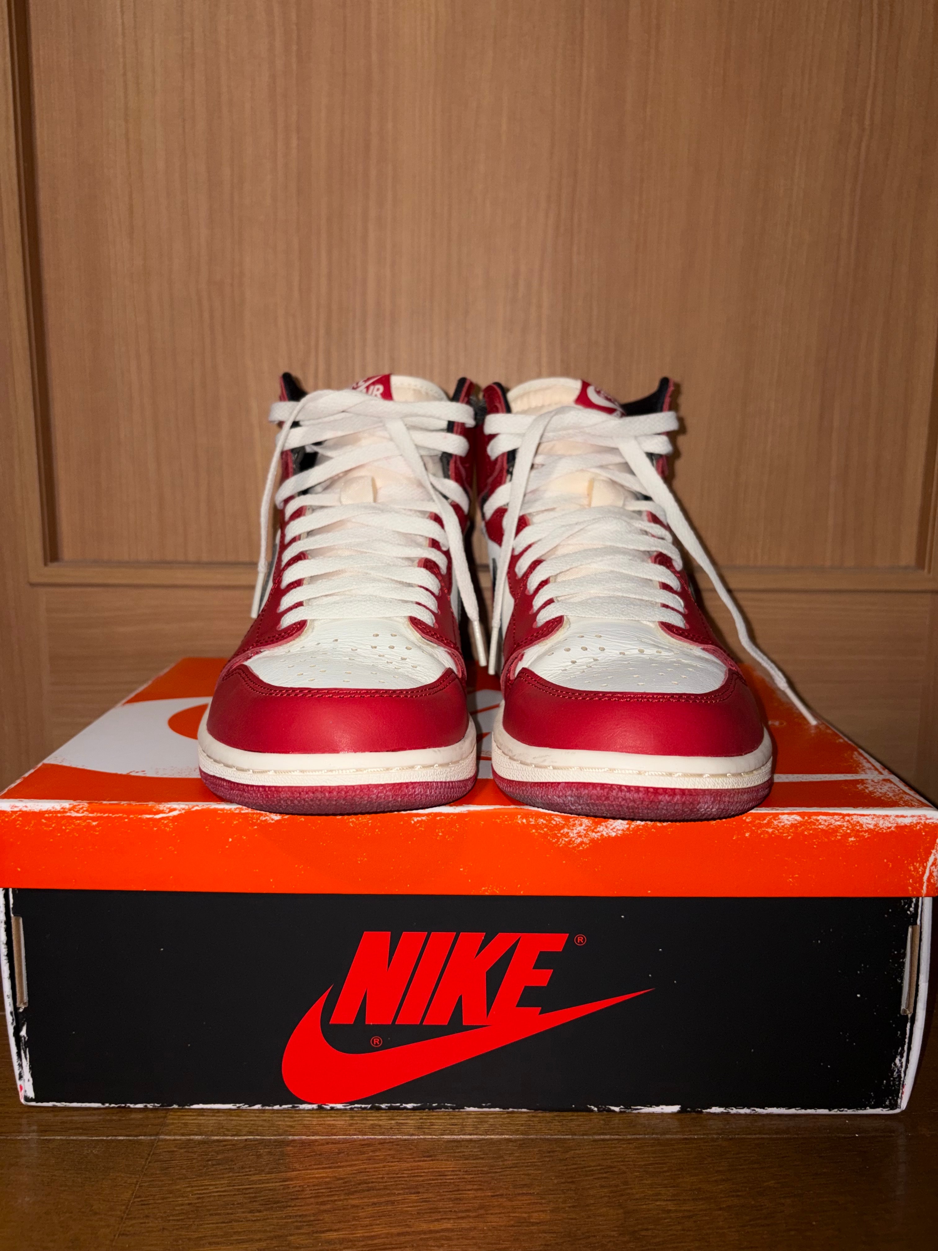 Nike Air Jordan 1 High OG "Lost & Found/Chicago"