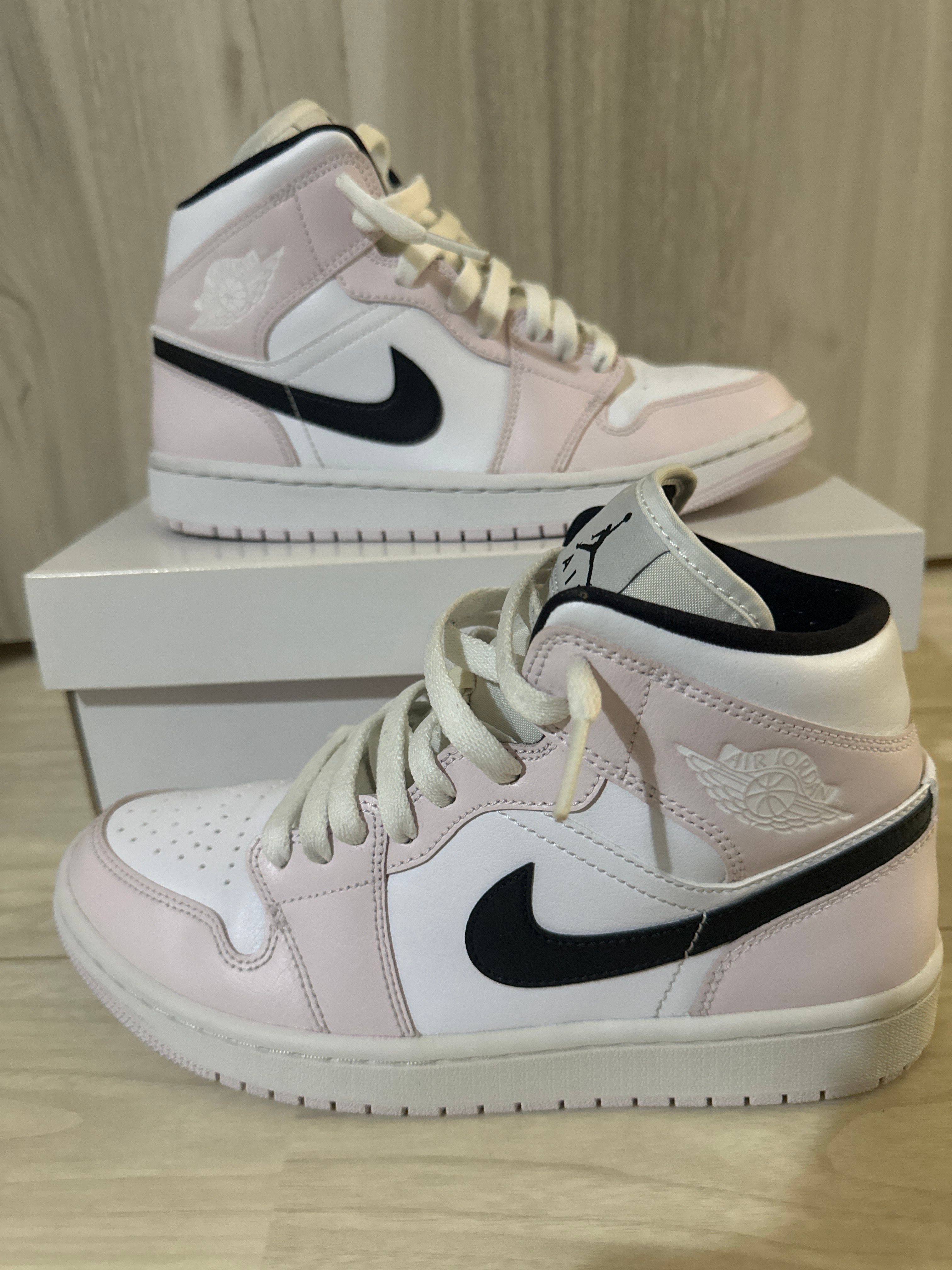 Nike Women's Air Jordan 1 Mid "Light Violet/White/Black"  