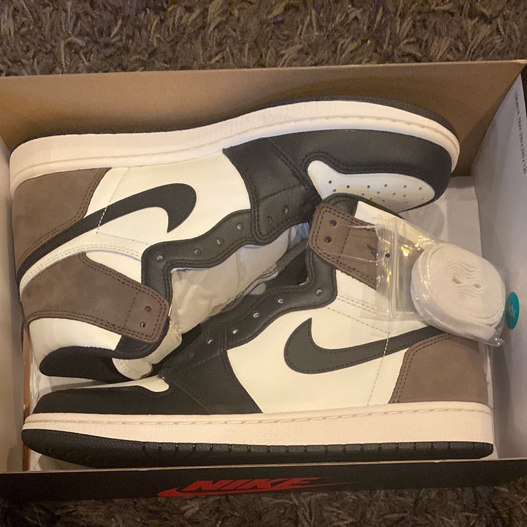 Nike Air Jordan 1 High OG "Sail/Dark Mocha/Black"
