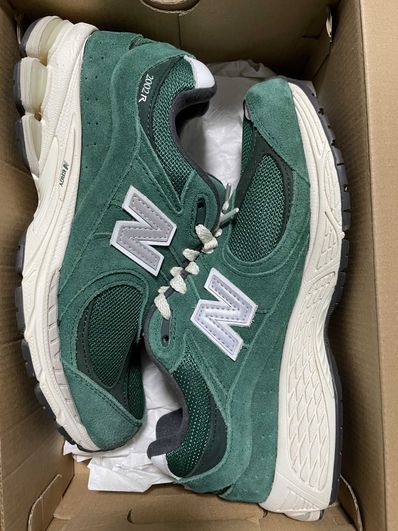 New Balance 2002R "Forest Green"