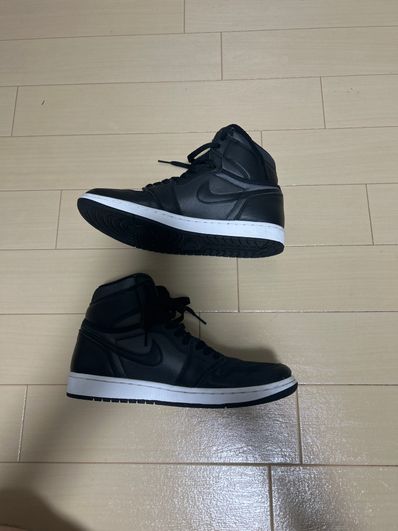 Nike Air Jordan 1 Retro High OG "Black/Metallic Silver/Gym Red"