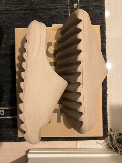 adidas YEEZY Slide "Pure" (GW1934)