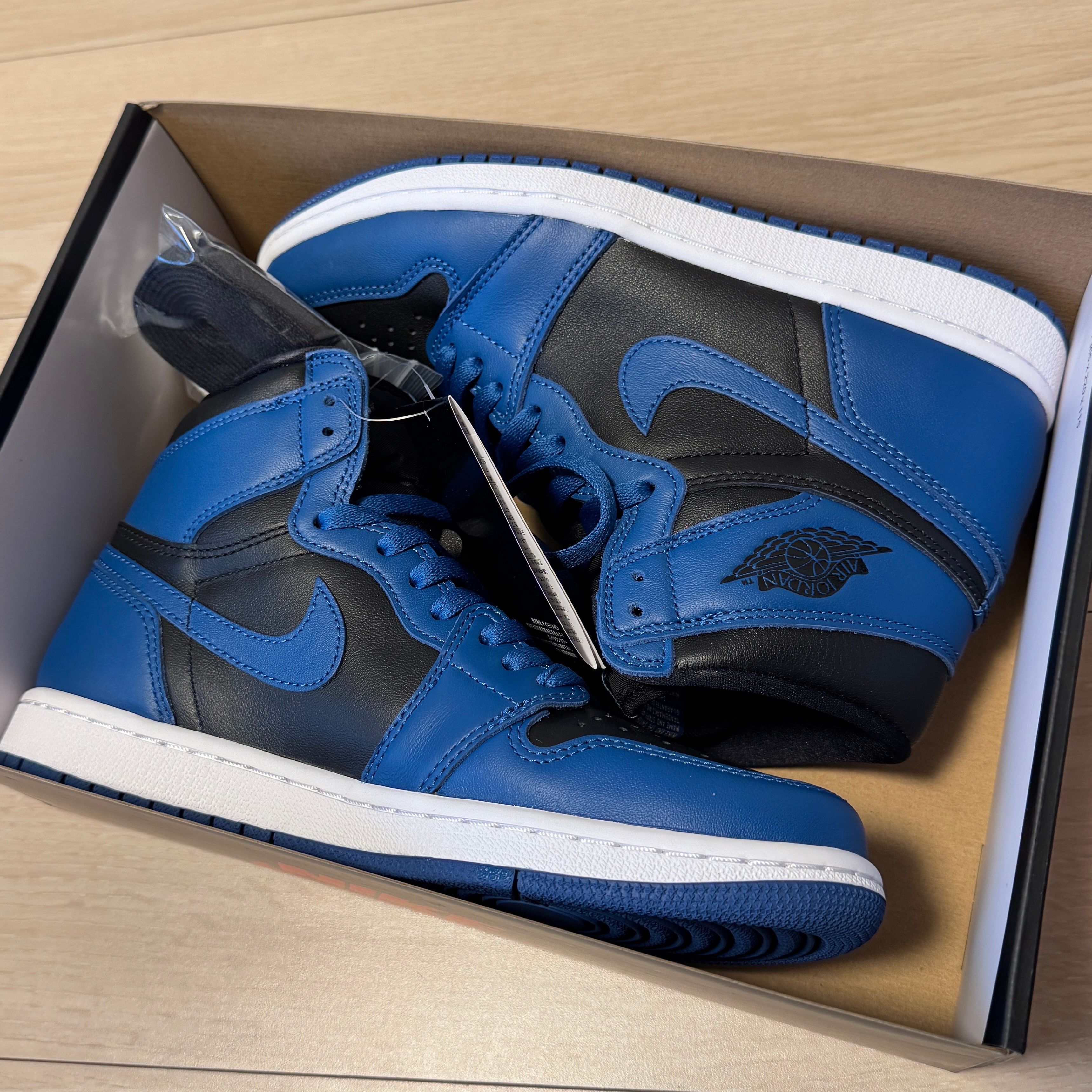 Nike Air Jordan 1 Retro High OG "Dark Marina Blue"