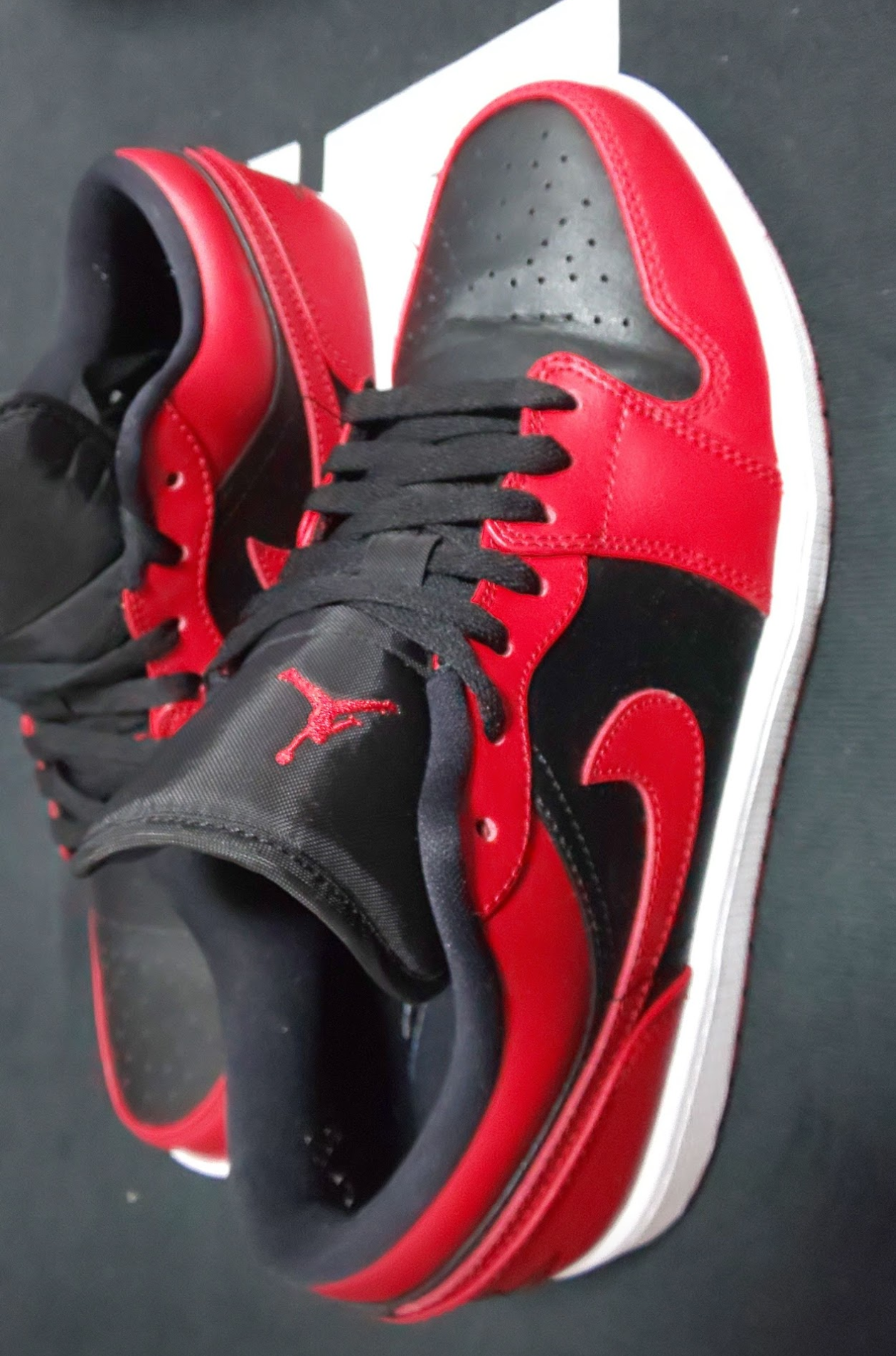 Nike Air Jordan 1 Low "Varsity Red"   