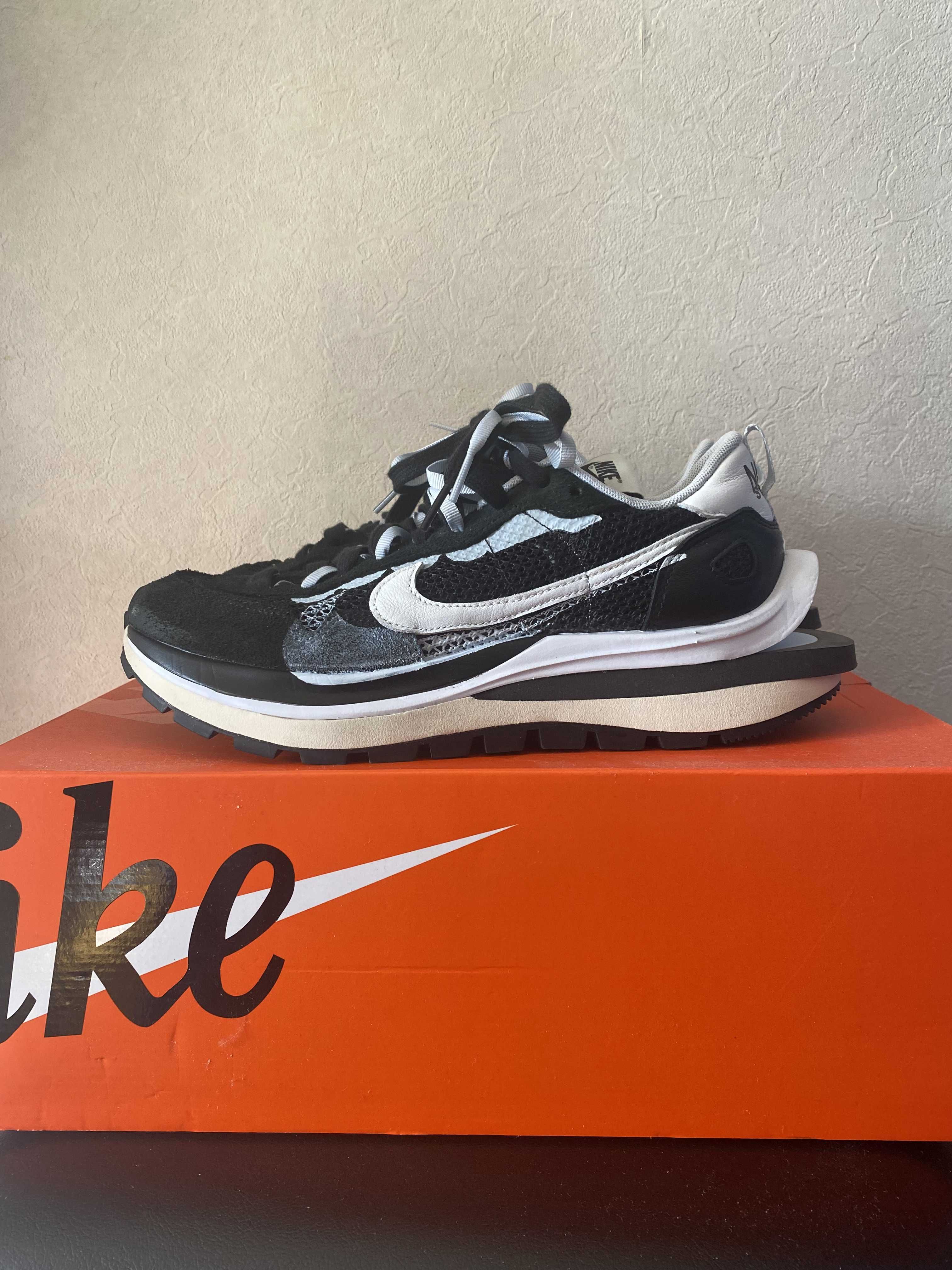 sacai × Nike Vapor Waffle "Black and White"