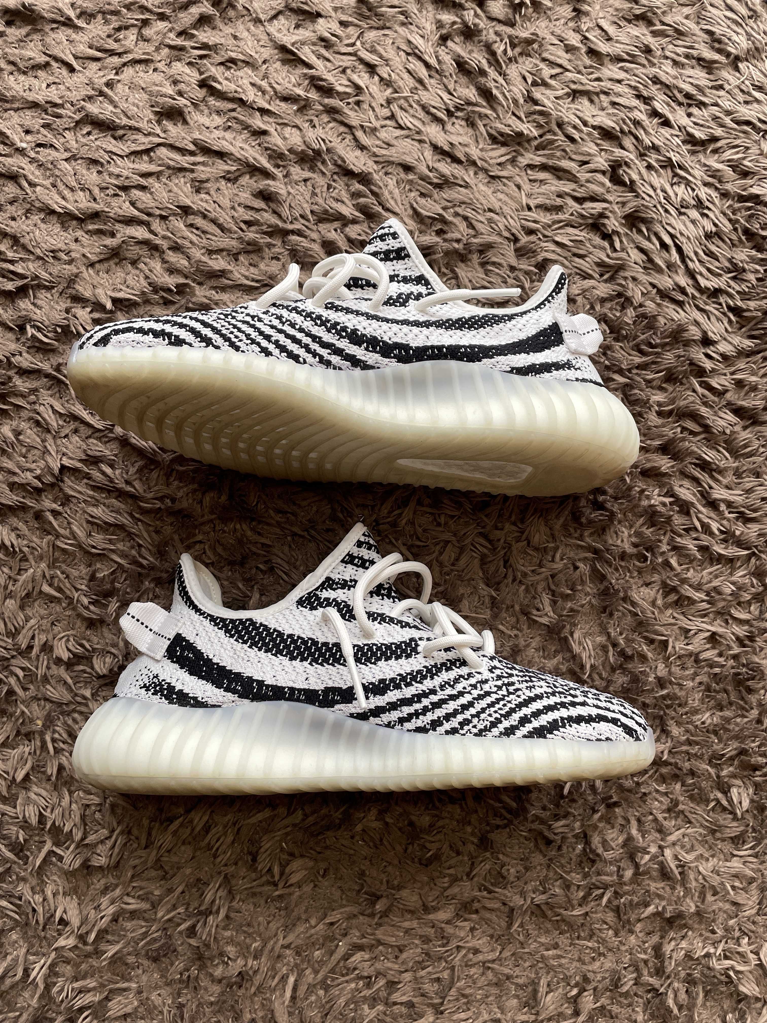 adidas YEEZY Boost 350 V2 "Zebra"