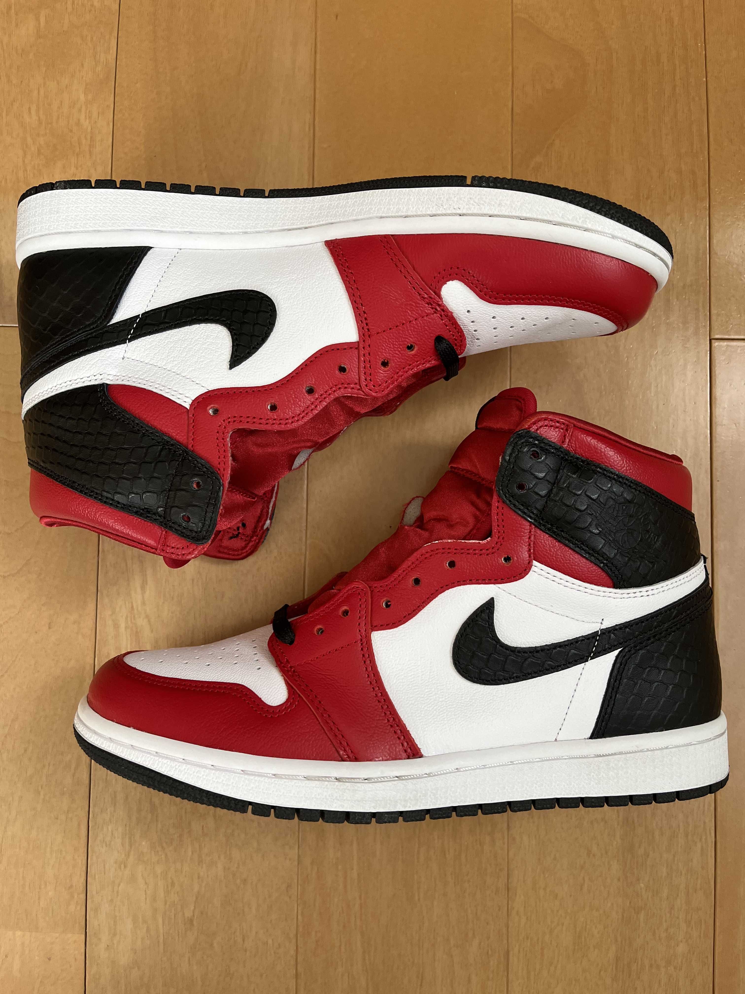 Nike Women's Air Jordan 1 High OG "Satin Red"