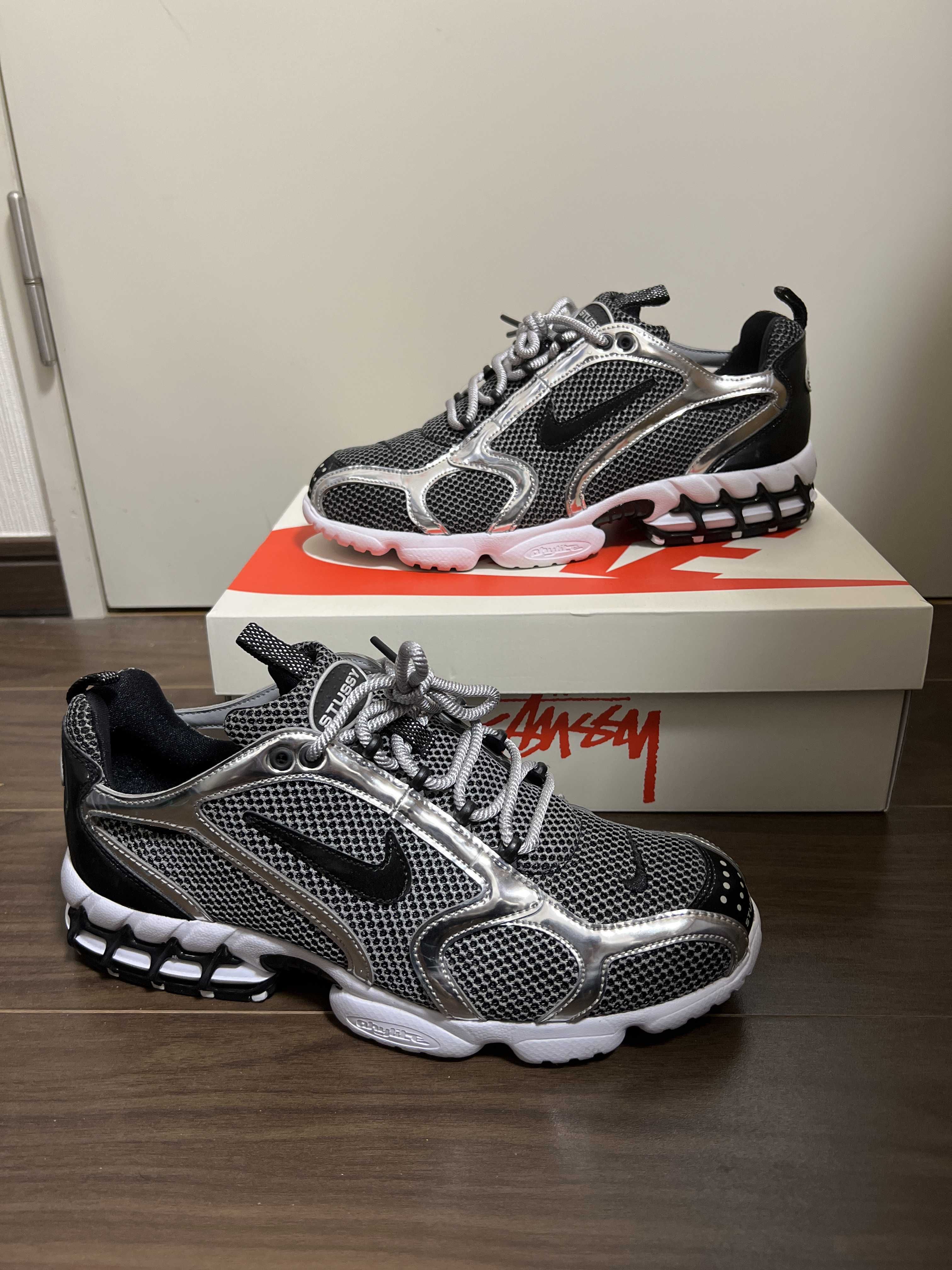 STUSSY × NIKE AIR ZOOM SPIRIDON CAGED "PURE PLATINUM/BLACK-WHITE"