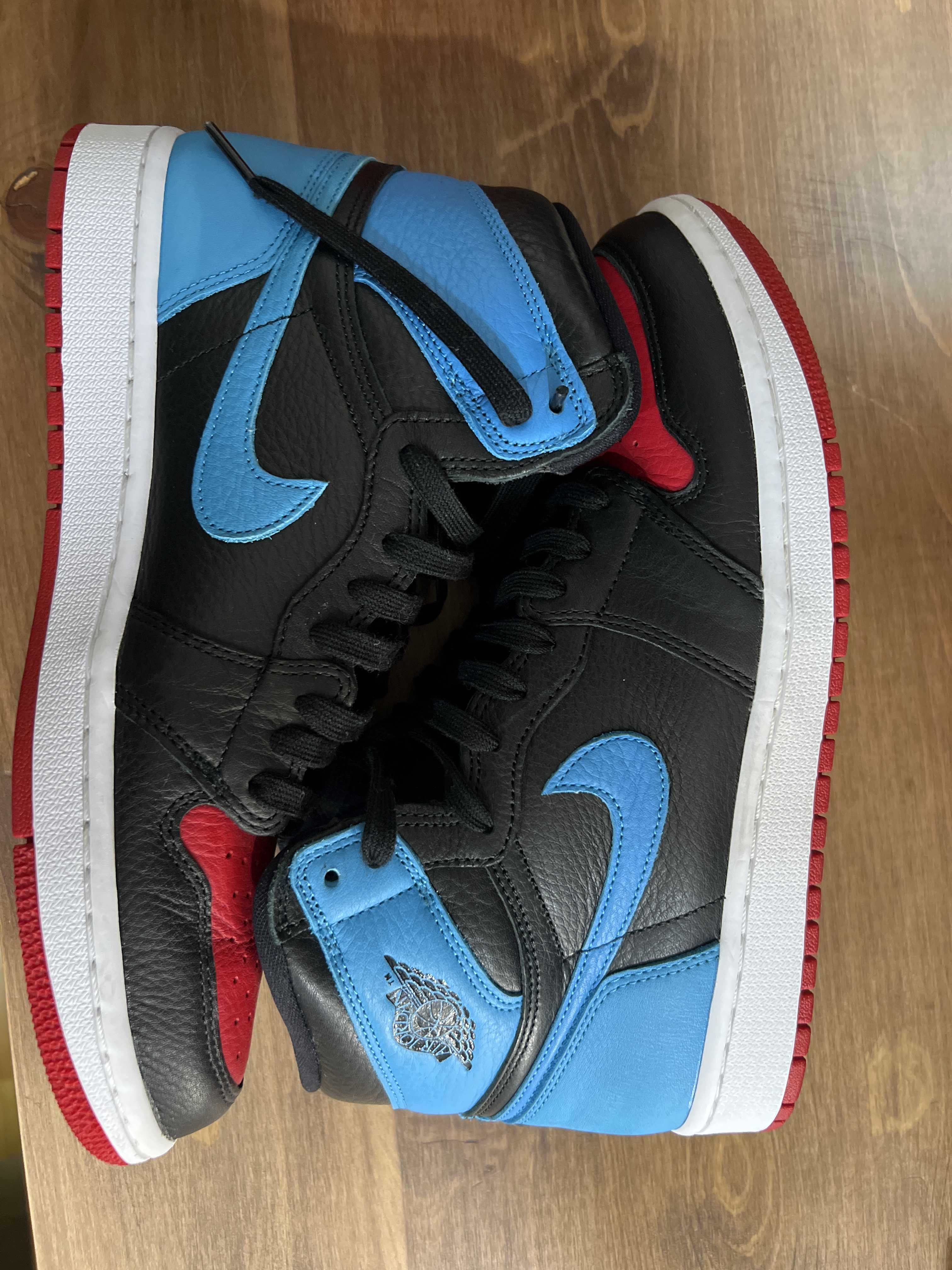 Nike Women's Air Jordan 1 High OG "UNC to Chicago"