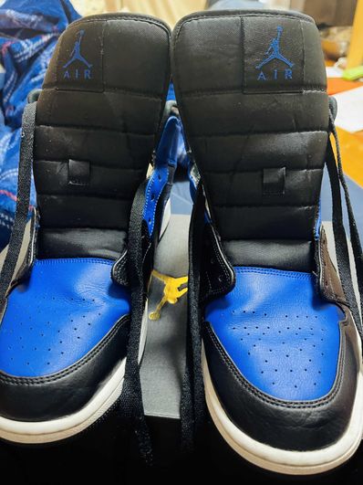 Nike Air Jordan 1 Mid "Hyper Royal"