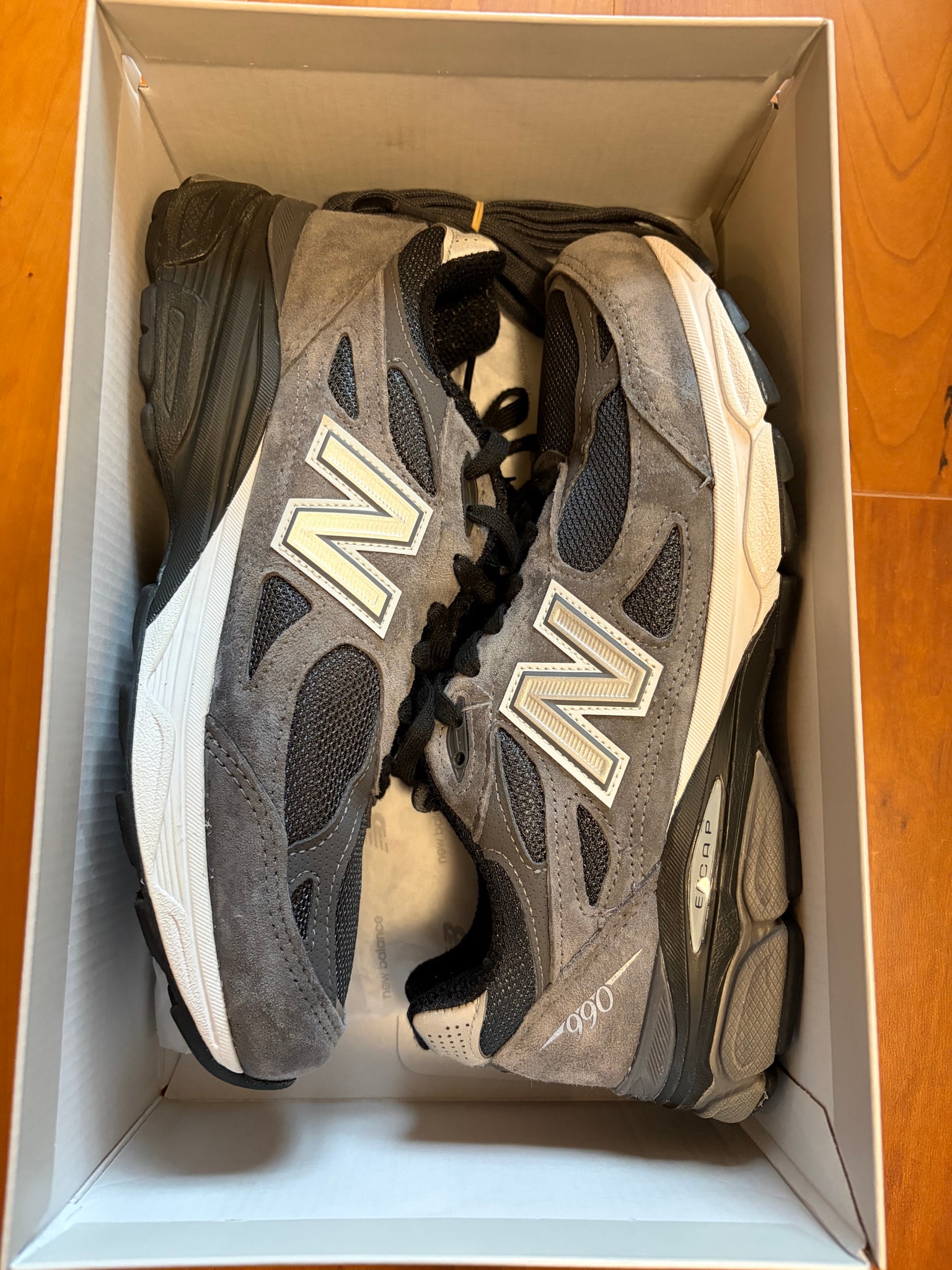 UNITED ARROWS × New Balance 990V3 "Gray"