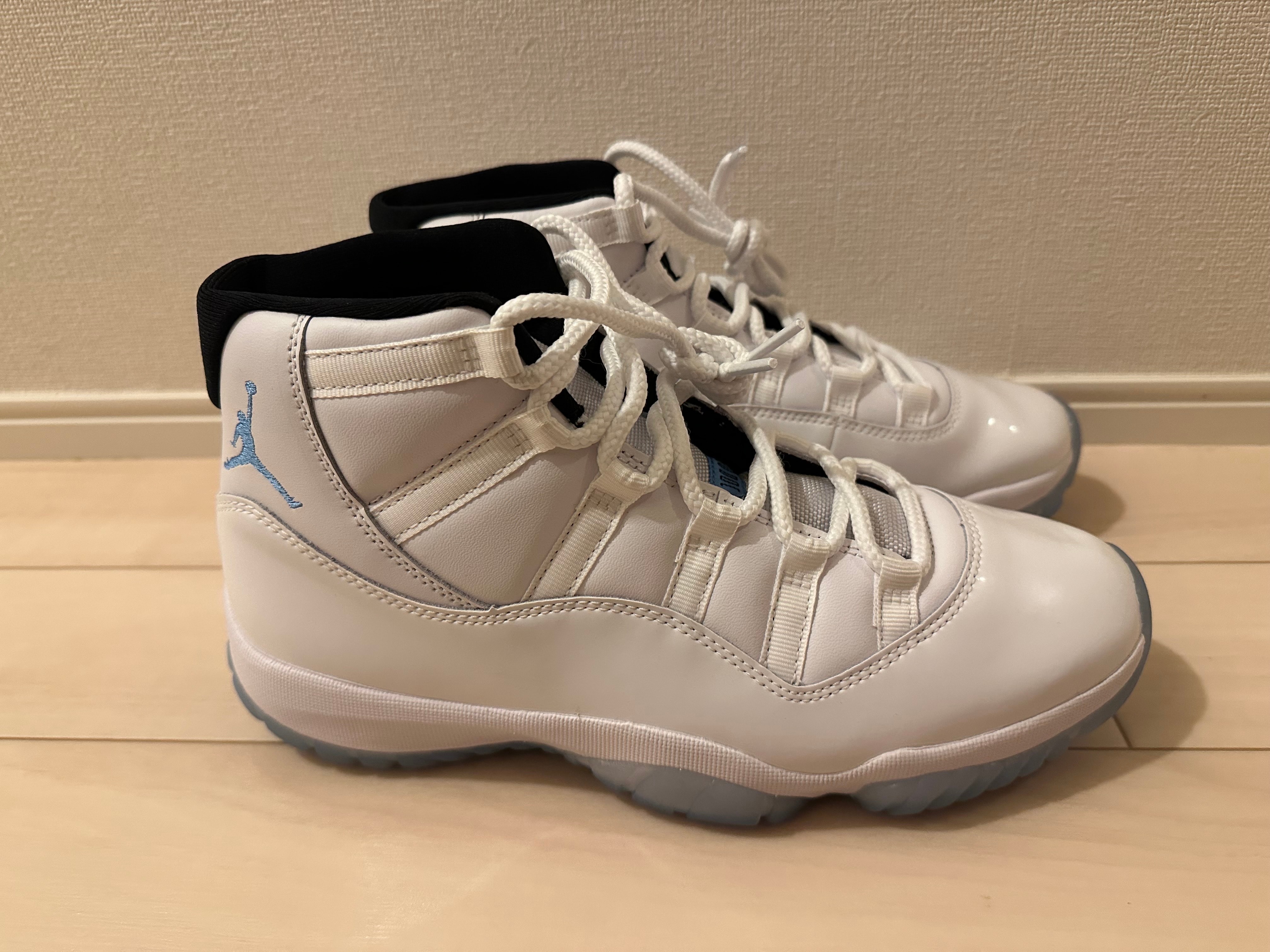 ナイキ エアジョーダン11 レトロ "ホワイト/レジェンドブルー"