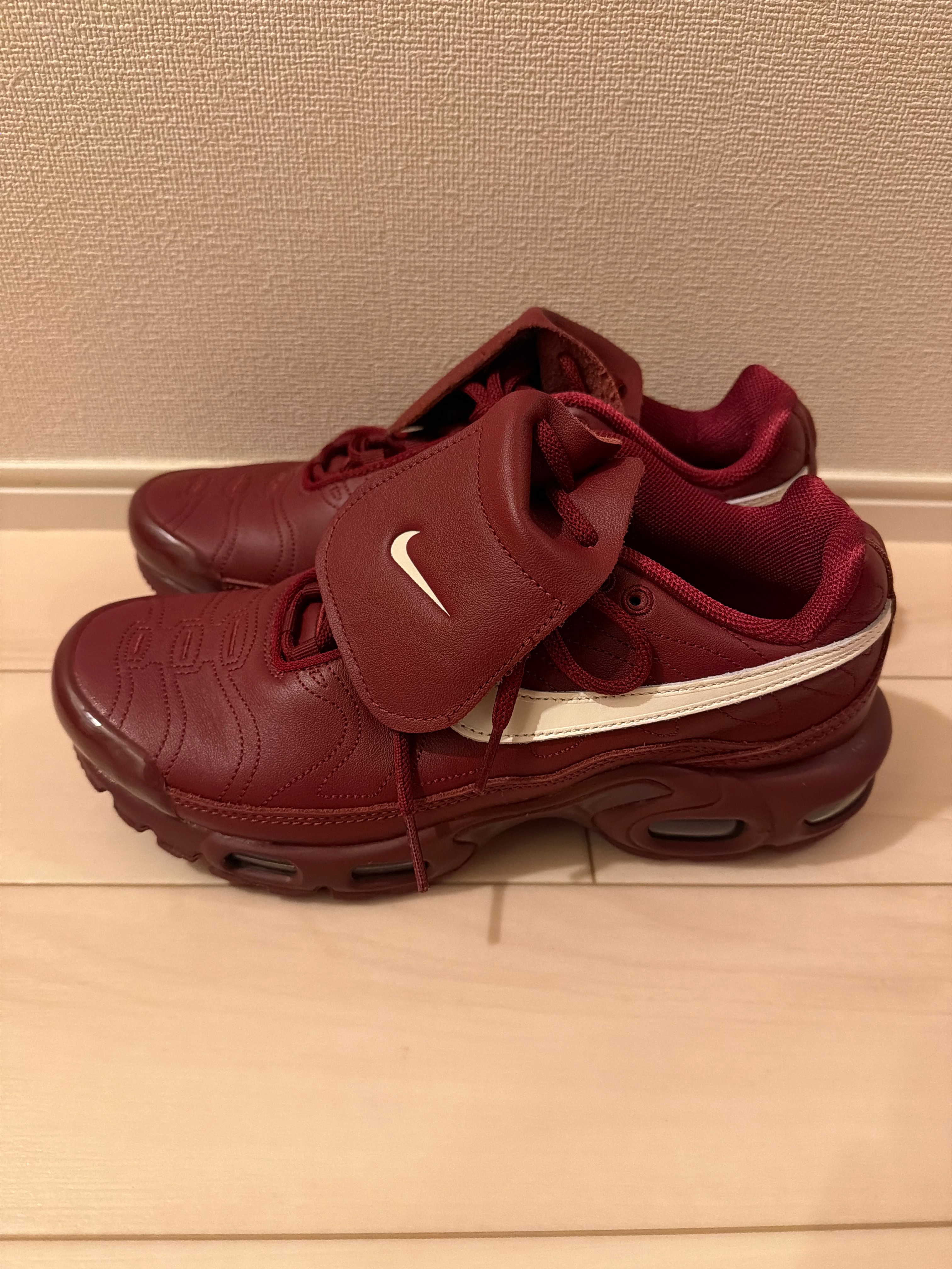 Nike Air Max Plus Tiempo "Team Red and Sail"