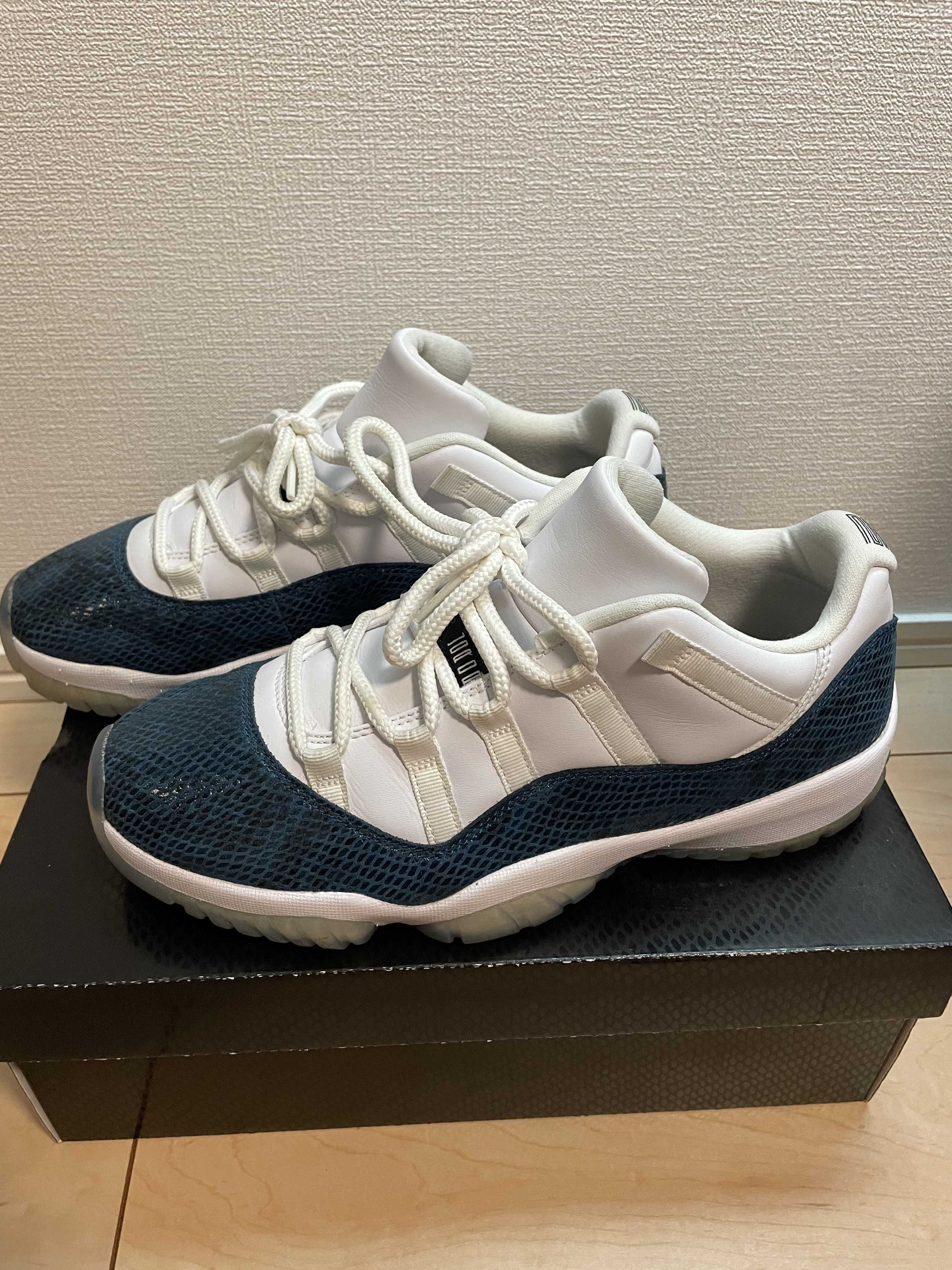 AIR JORDAN 11 LOW "SNAKESKIN"