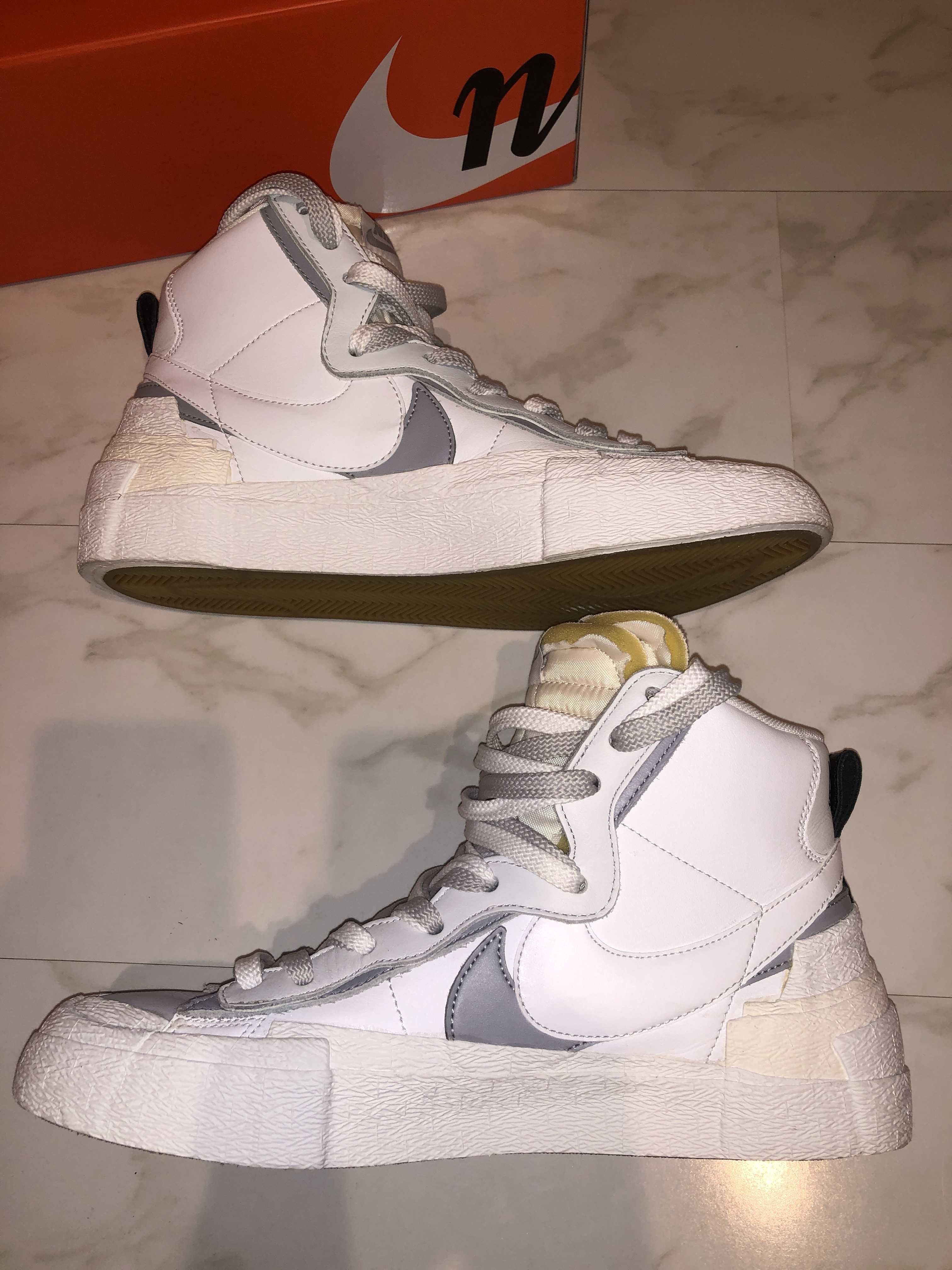 sacai × NIKE BLAZER MID "WHITE/WOLF GREY"