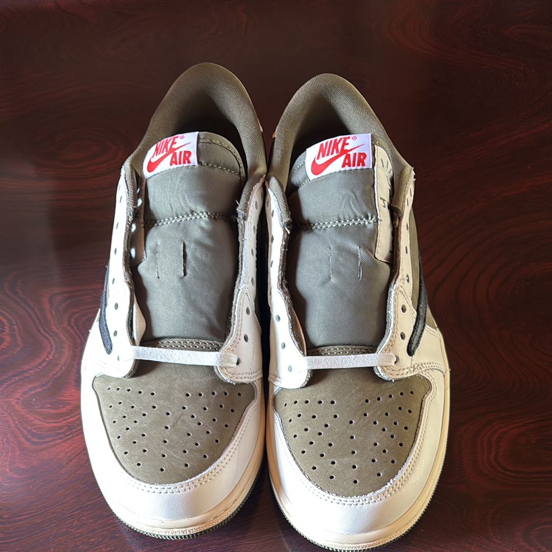 Travis Scott × Nike Air Jordan 1 Low OG SP "Reverse Olive"
