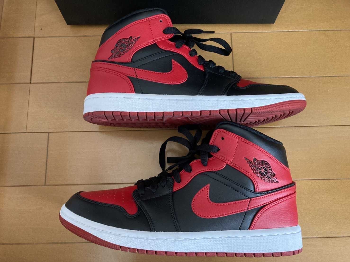 Nike Air Jordan 1 Mid "Bred"