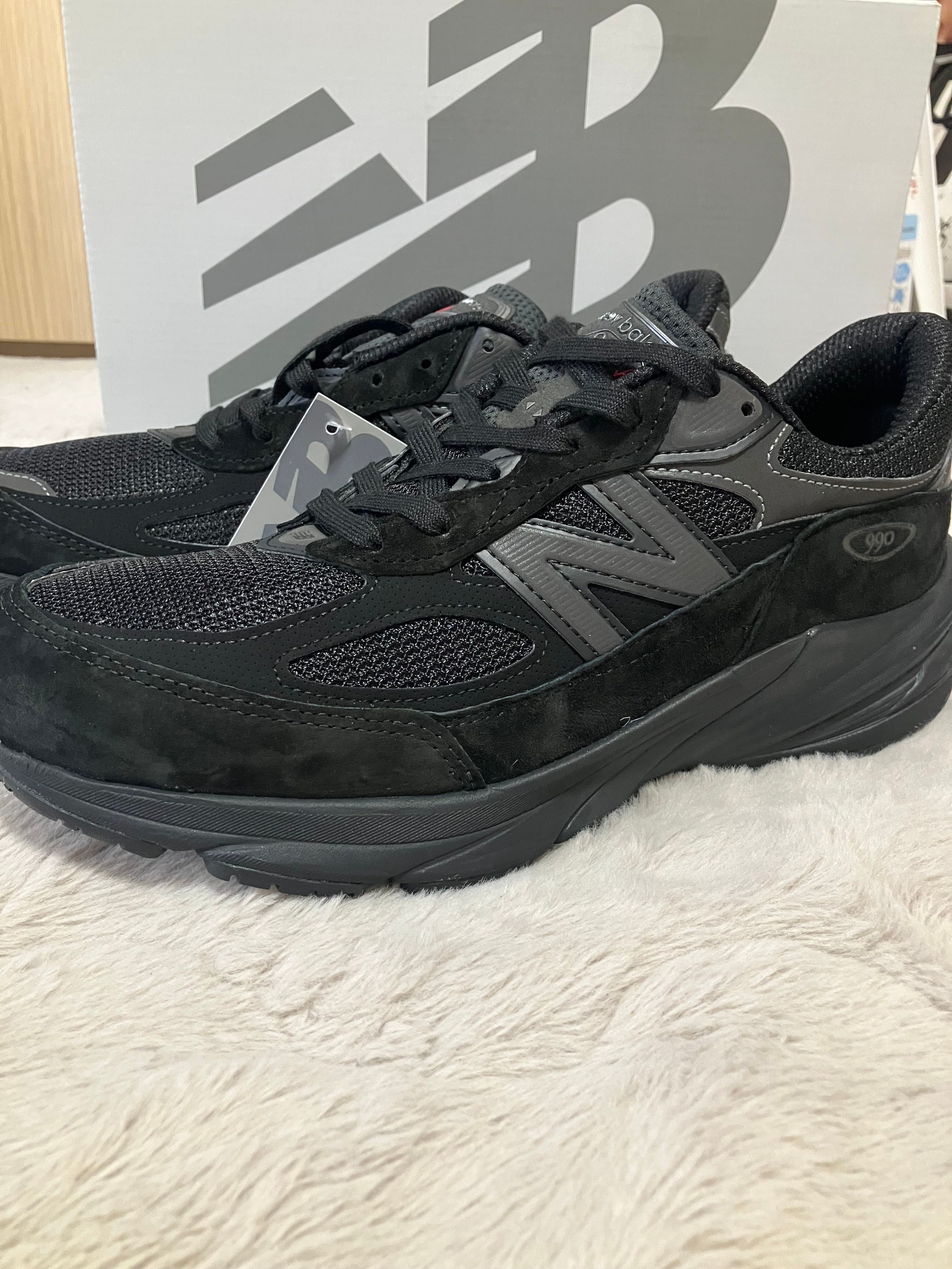 New Balance 990V6 "Triple Black"