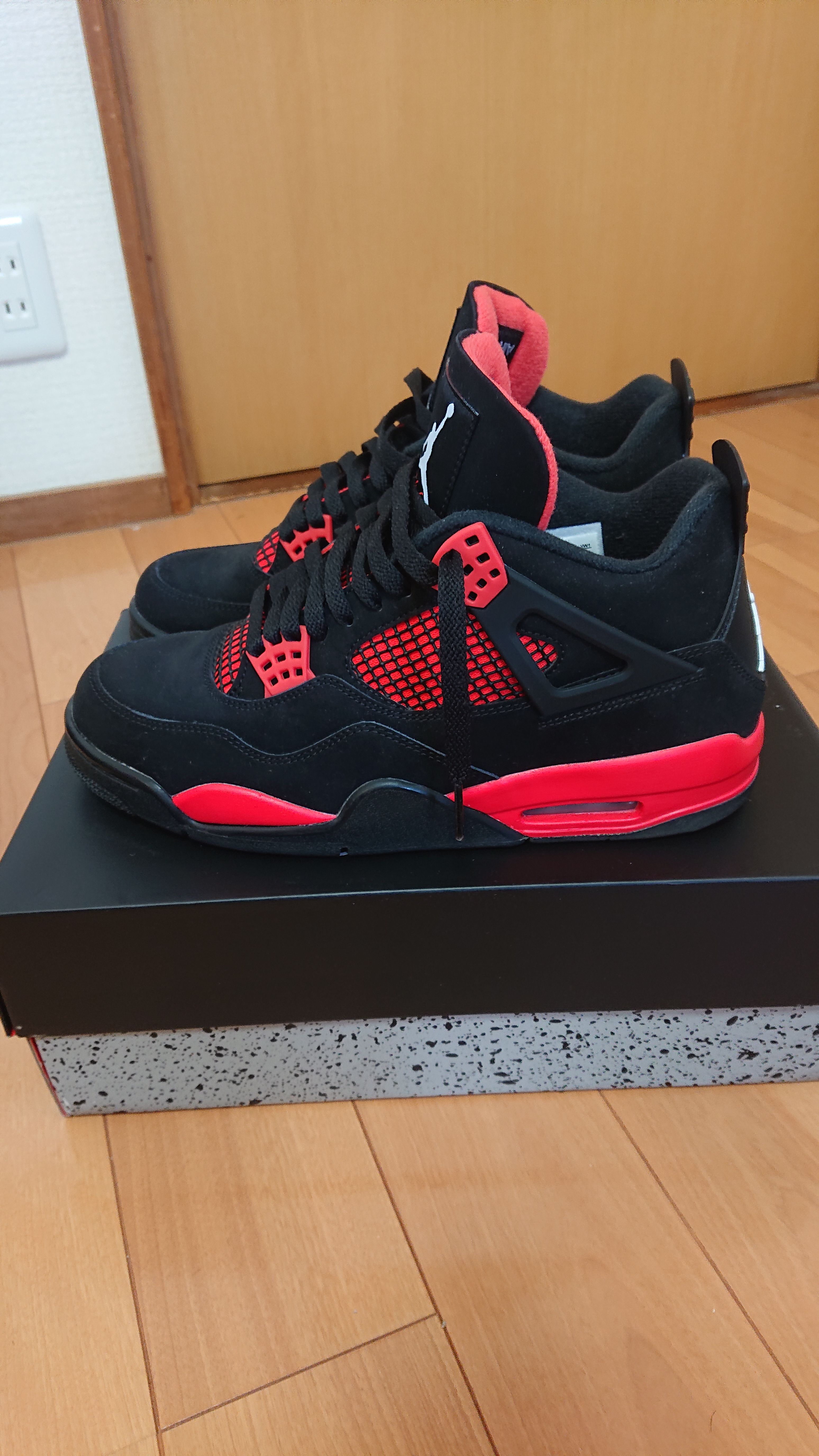 Nike Air Jordan 4 "Red Thunder/Crimson"