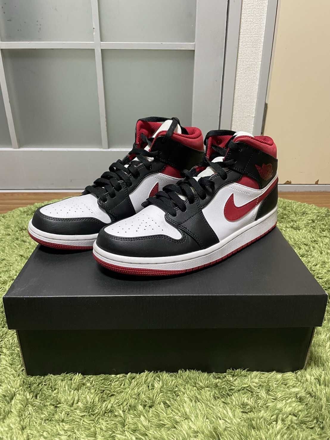 Nike Air Jordan 1 Mid "White/Gym Red Black"