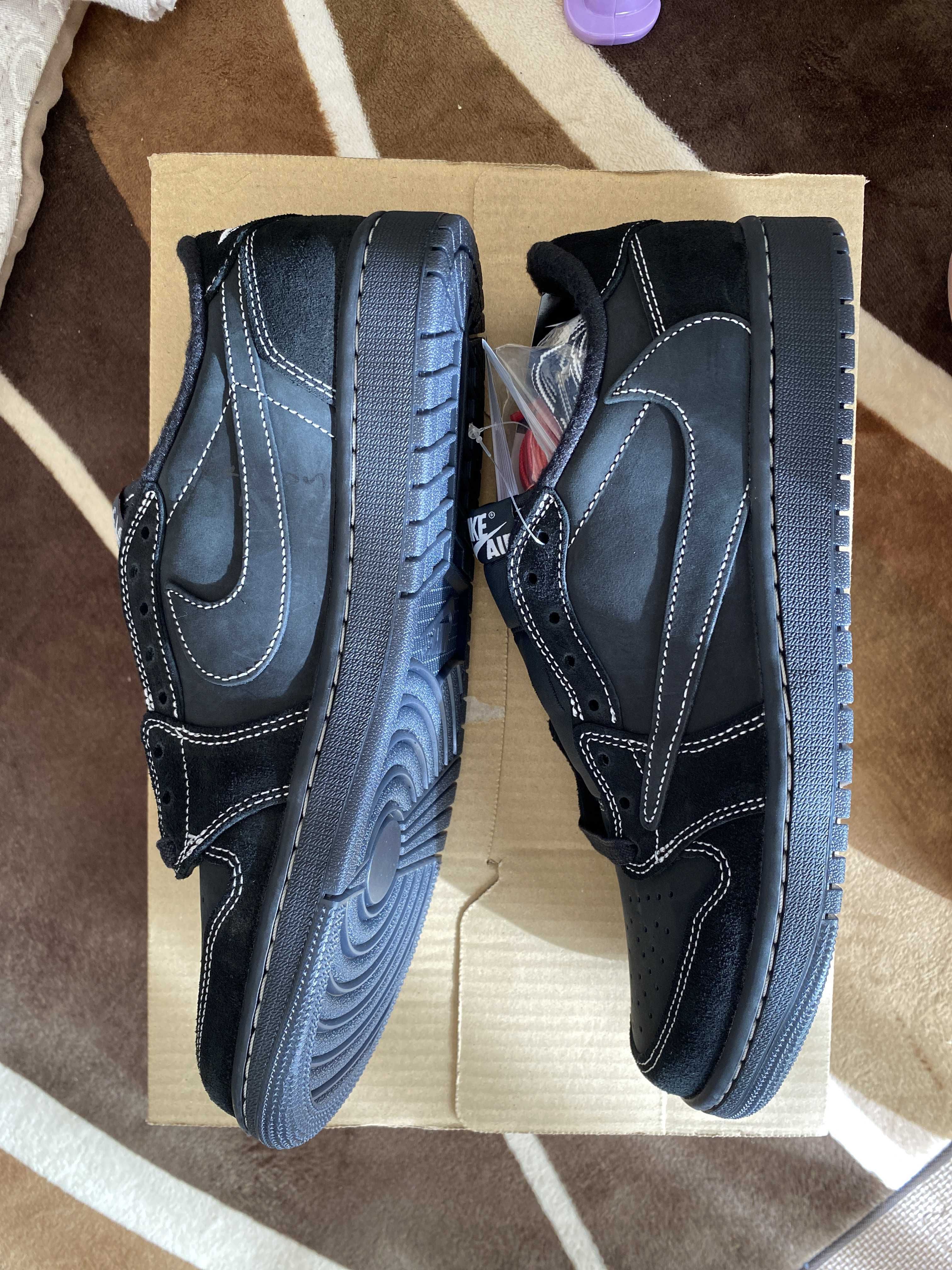 Travis Scott × Nike Air Jordan 1 Low OG SP "Black Phantom"