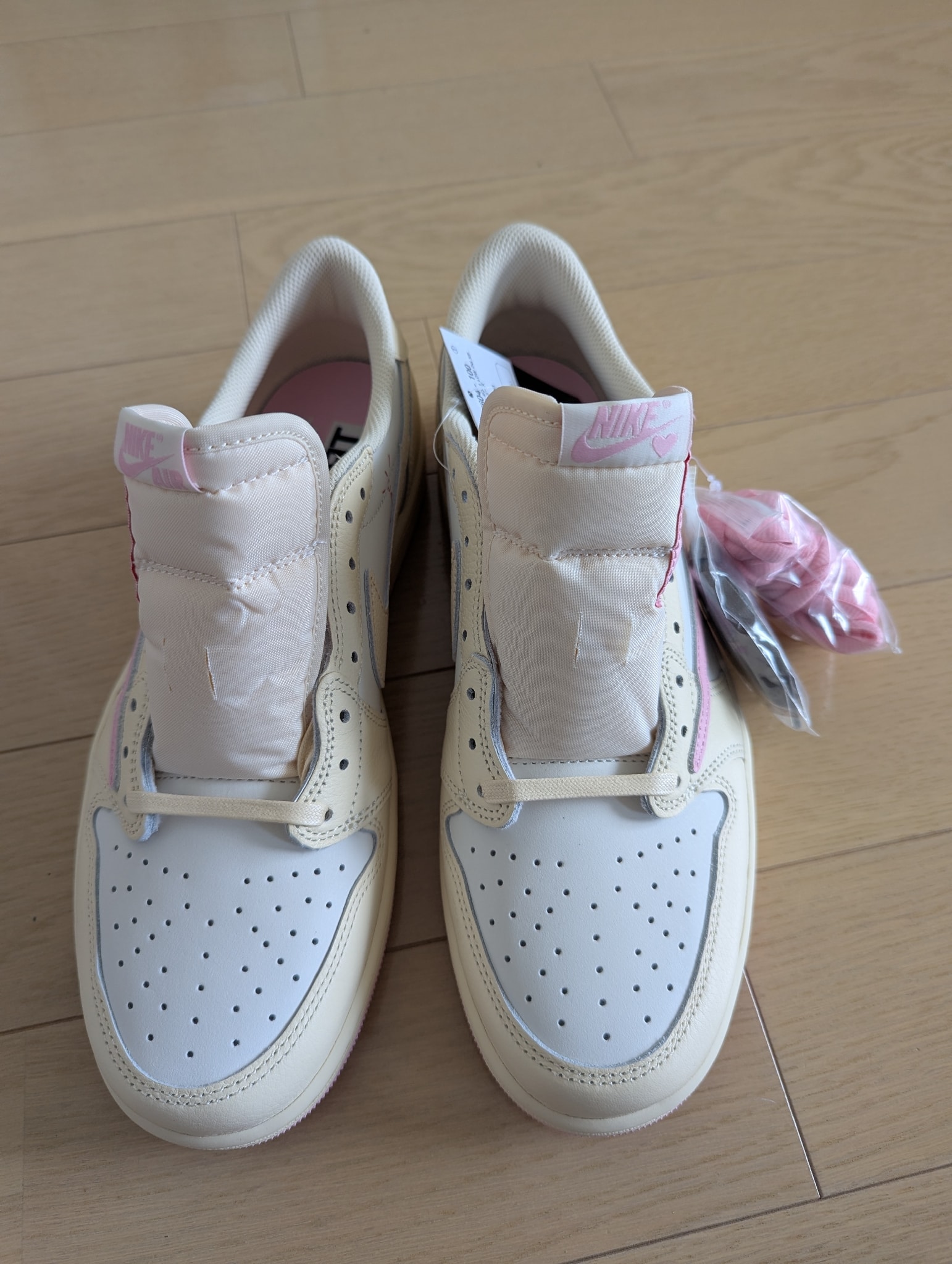 Travis Scott × Nike Air Jordan 1 Retro Low OG "Muslin/Shy Pink"