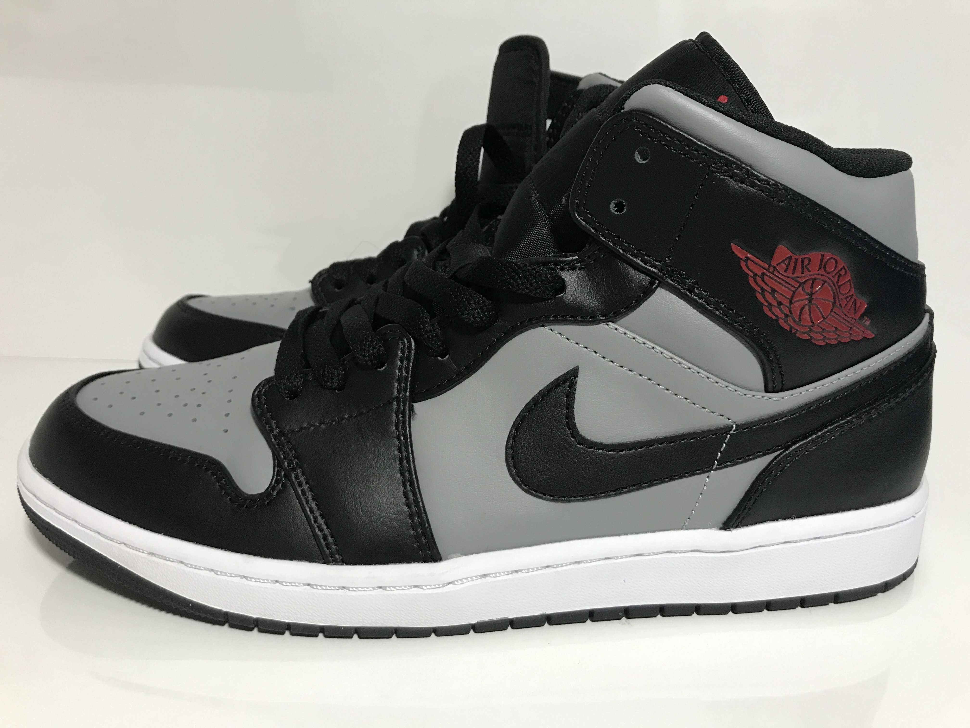 Nike Air Jordan 1 Mid "Shadow"