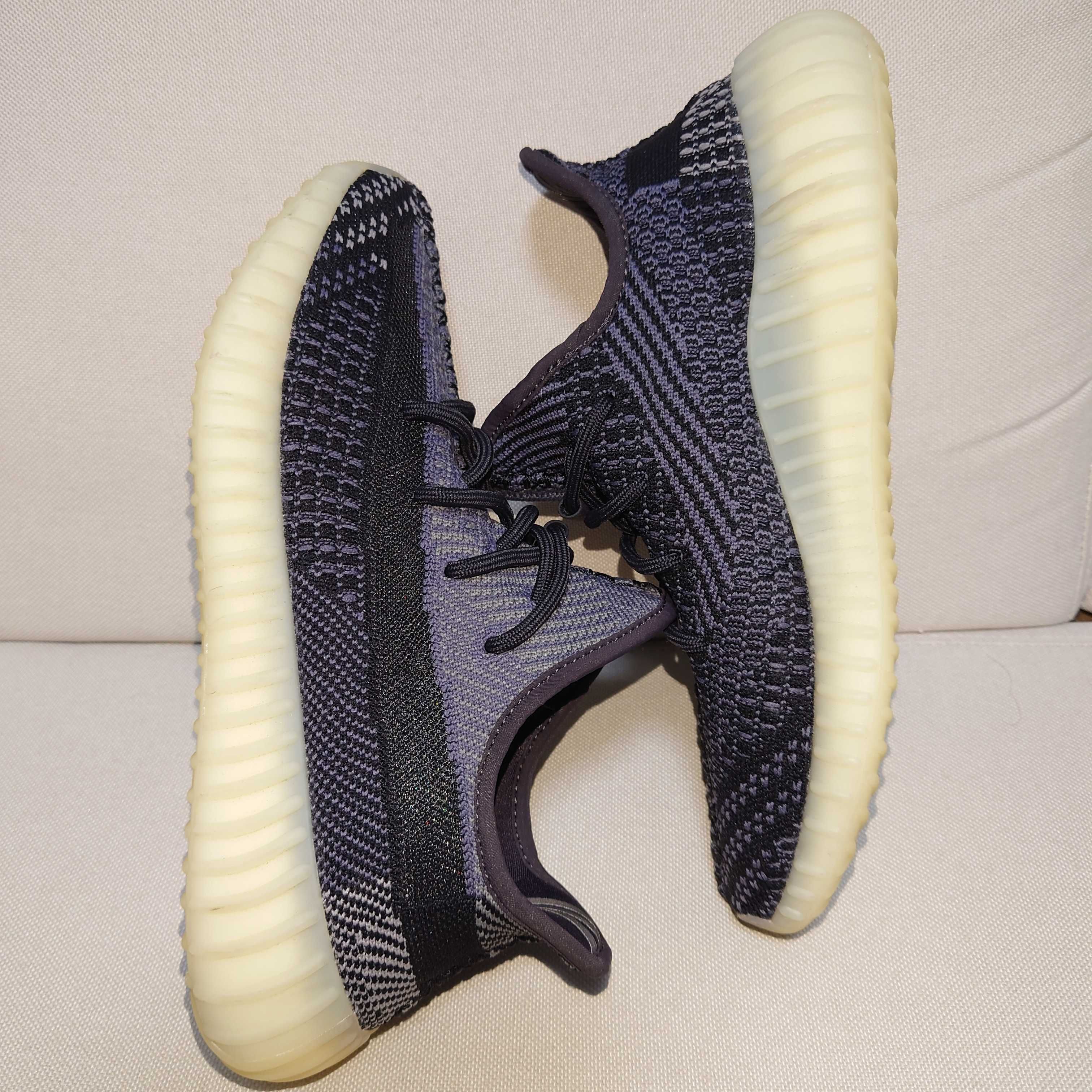 adidas YEEZY Boost 350V2 "Carbon"