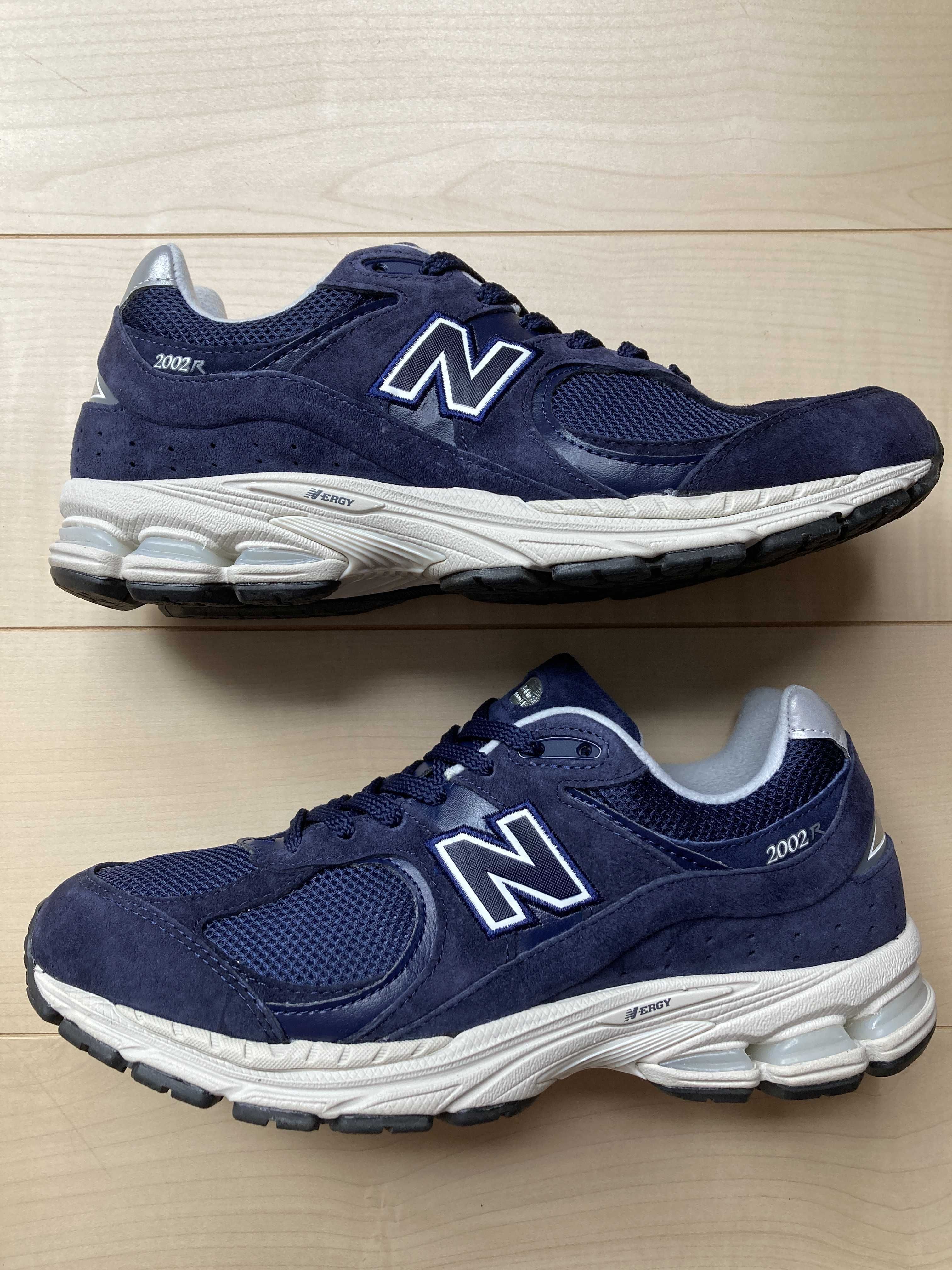 New Balance 2002R "Navy"