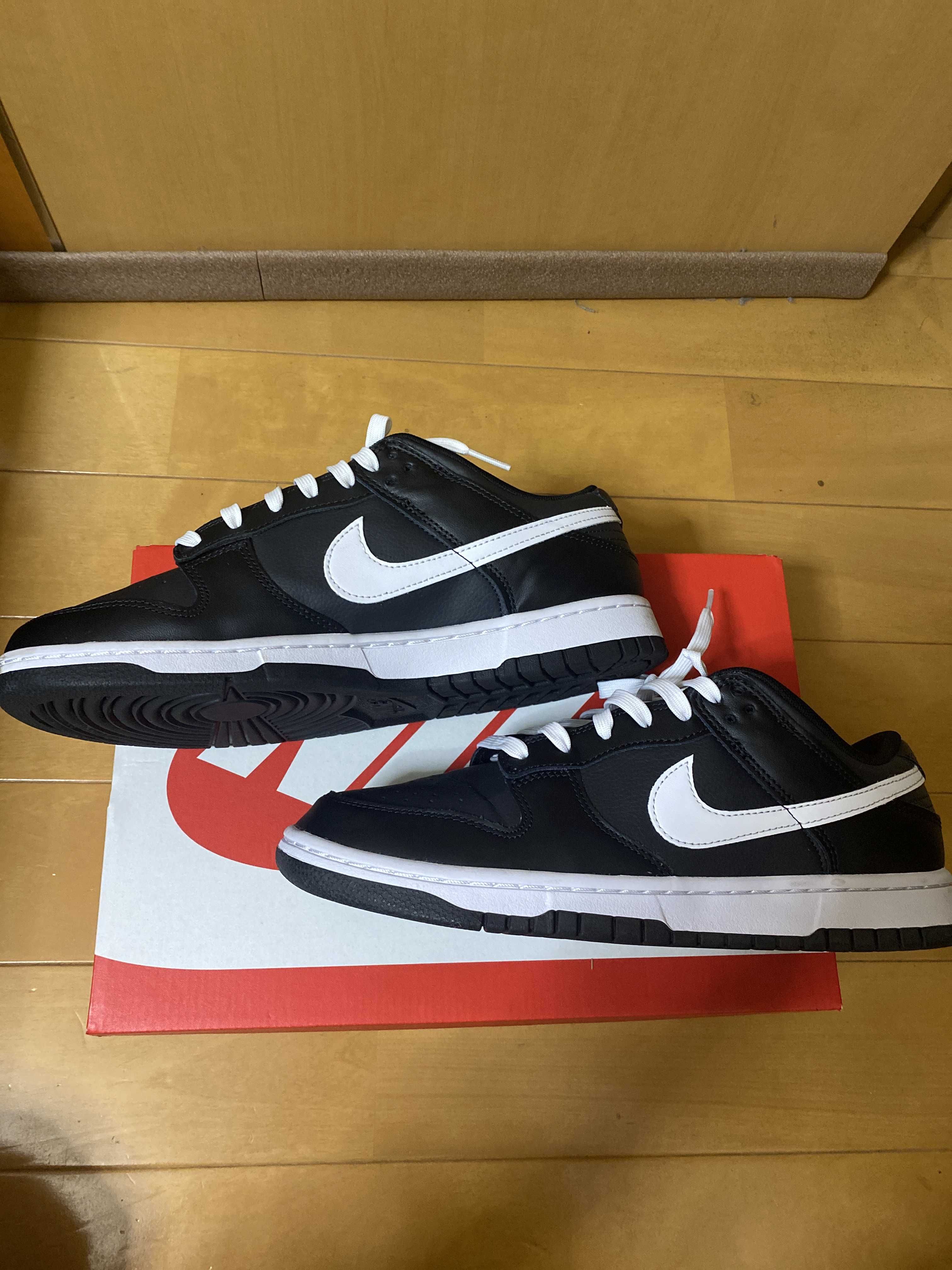 Nike Dunk Low "Black Panda"