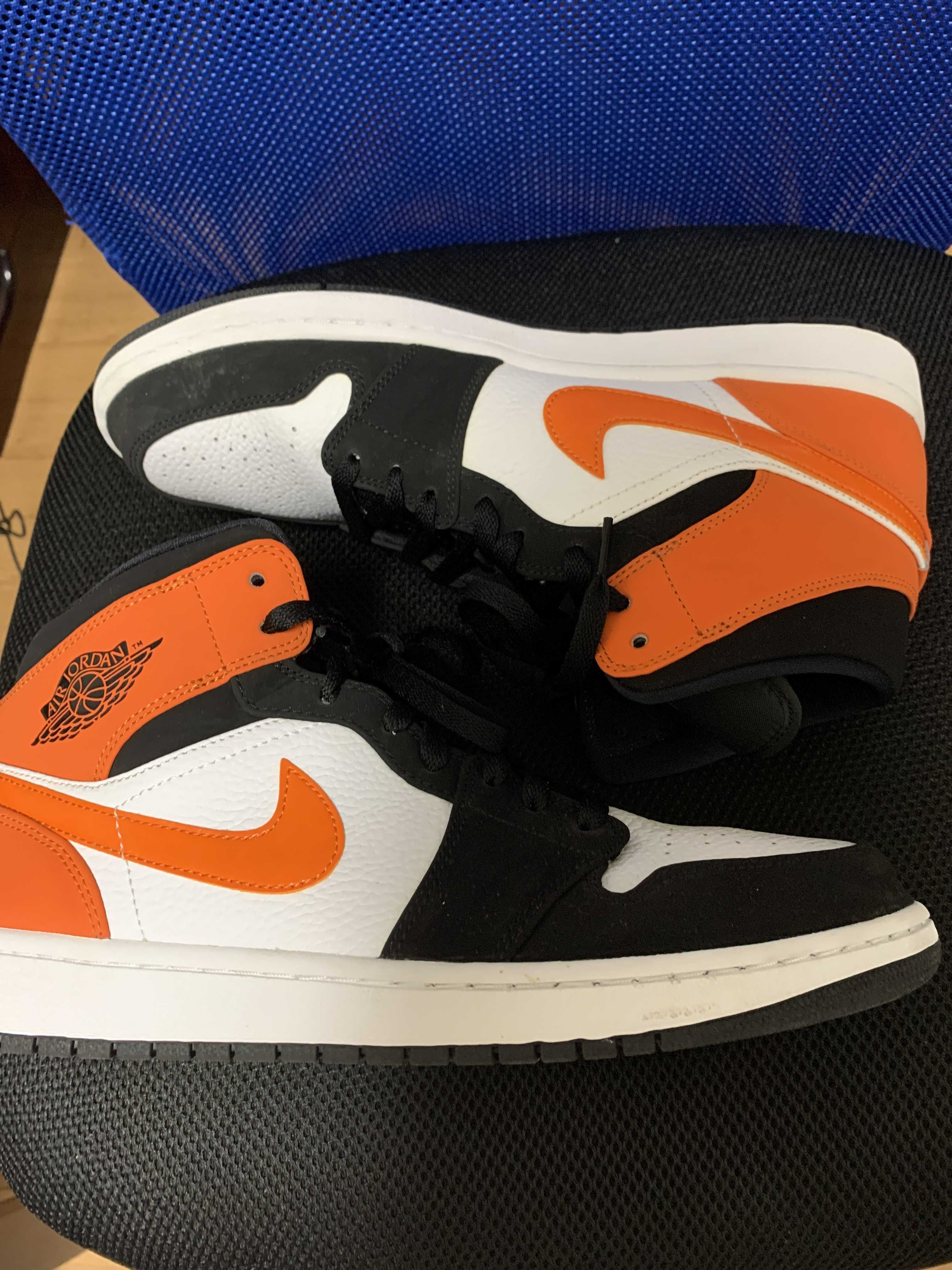 NIKE AIR JORDAN 1 MID "SHATTERED BACKBOARD"