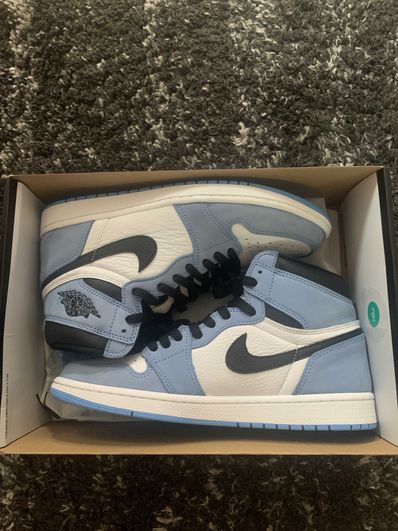 Nike Air Jordan 1 High OG "University Blue"