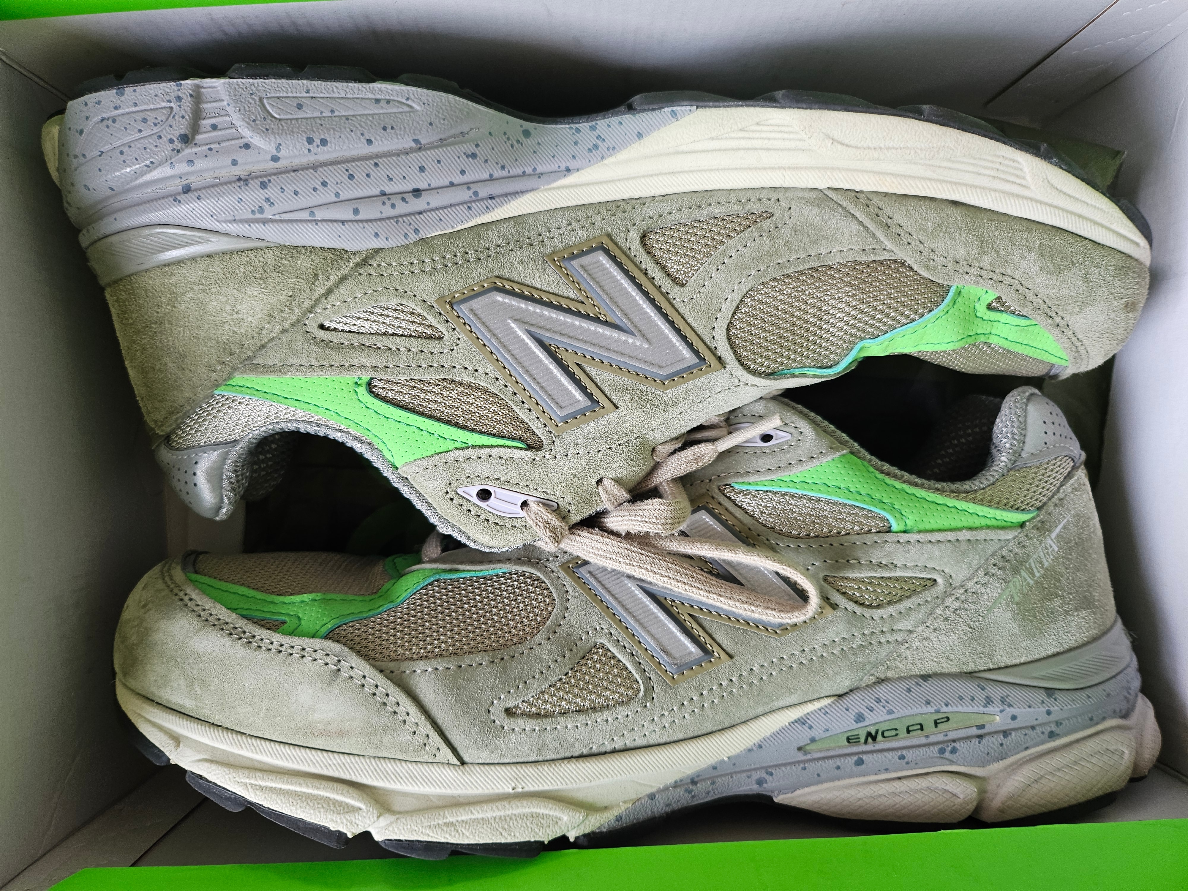 Patta × New Balance 990V3 Keep Your Family Close "Olive"