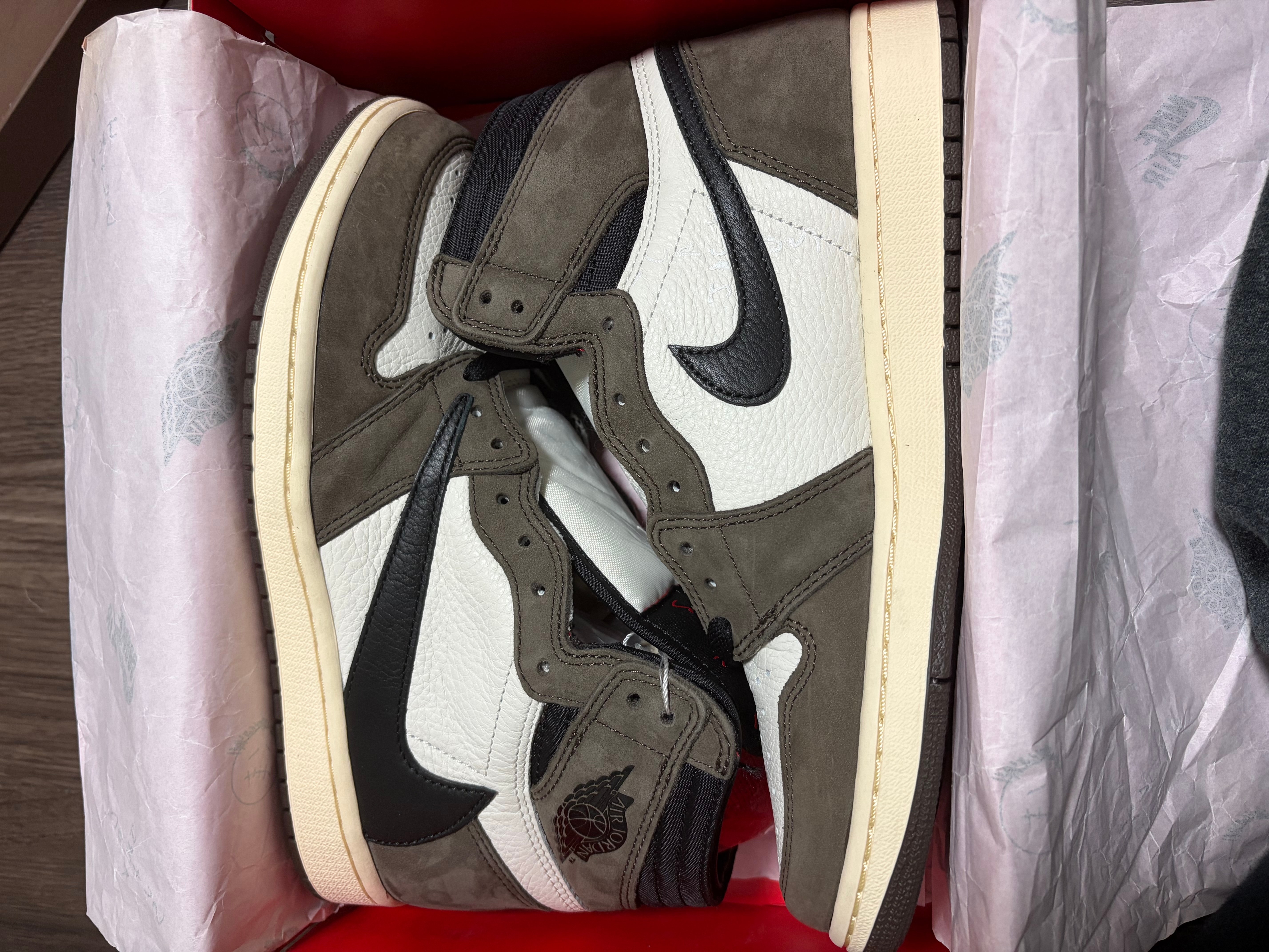 Travis Scott × Nike Air Jordan 1 Retro High OG TS SP "Sail/Dark Mocha"