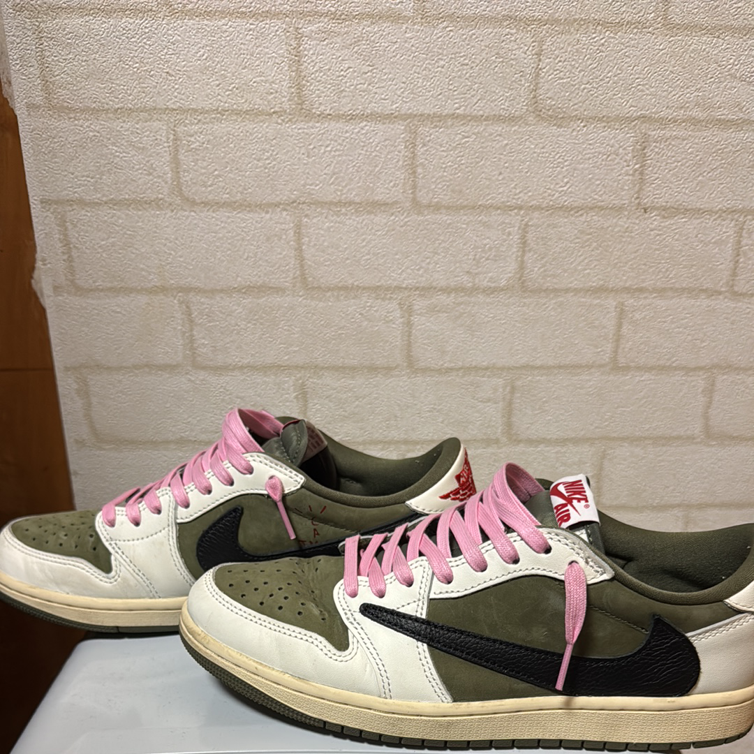 Travis Scott × Nike Air Jordan 1 Low OG SP "Reverse Olive"