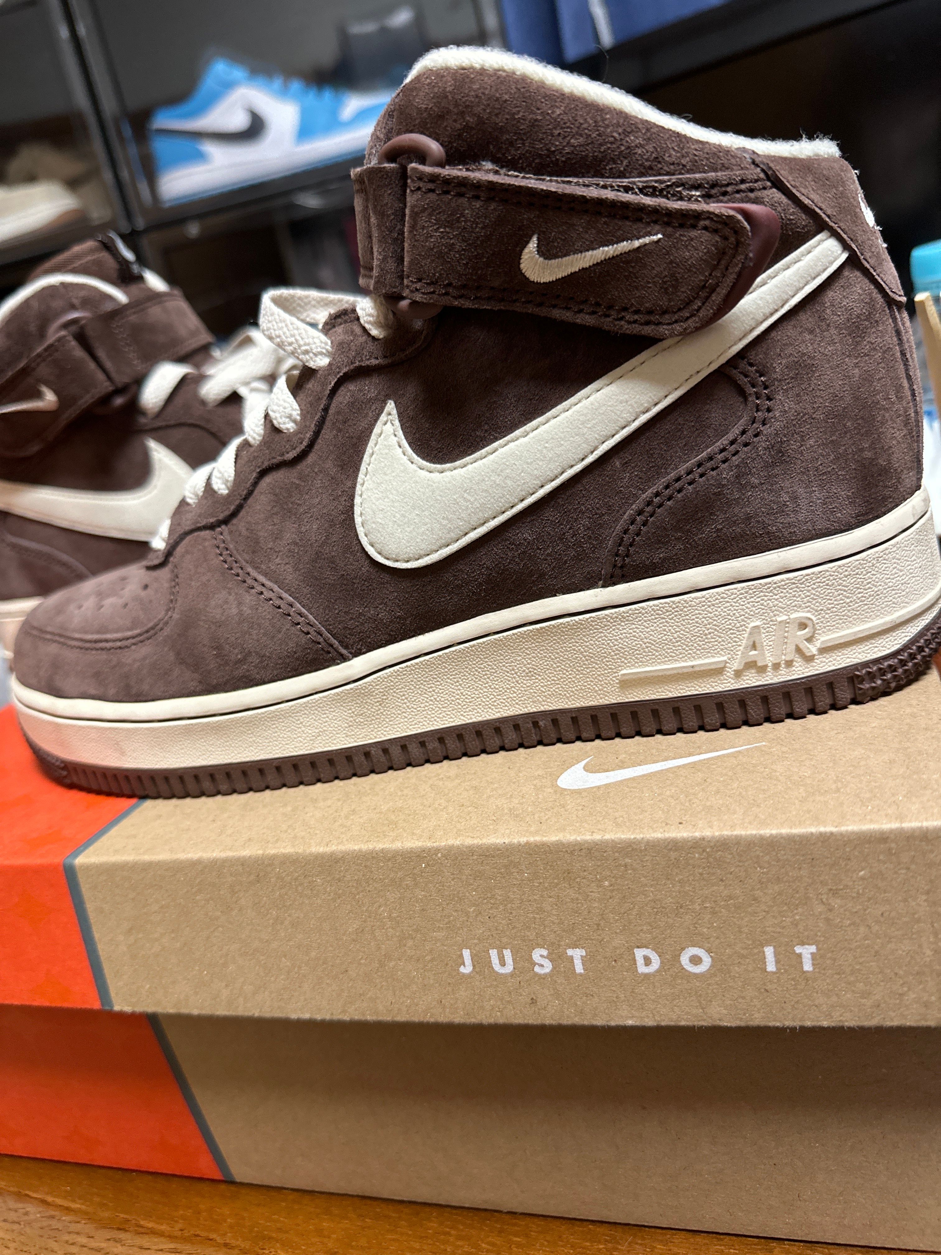 Nike Air Force 1 Mid ’07 QS "Chocolate"