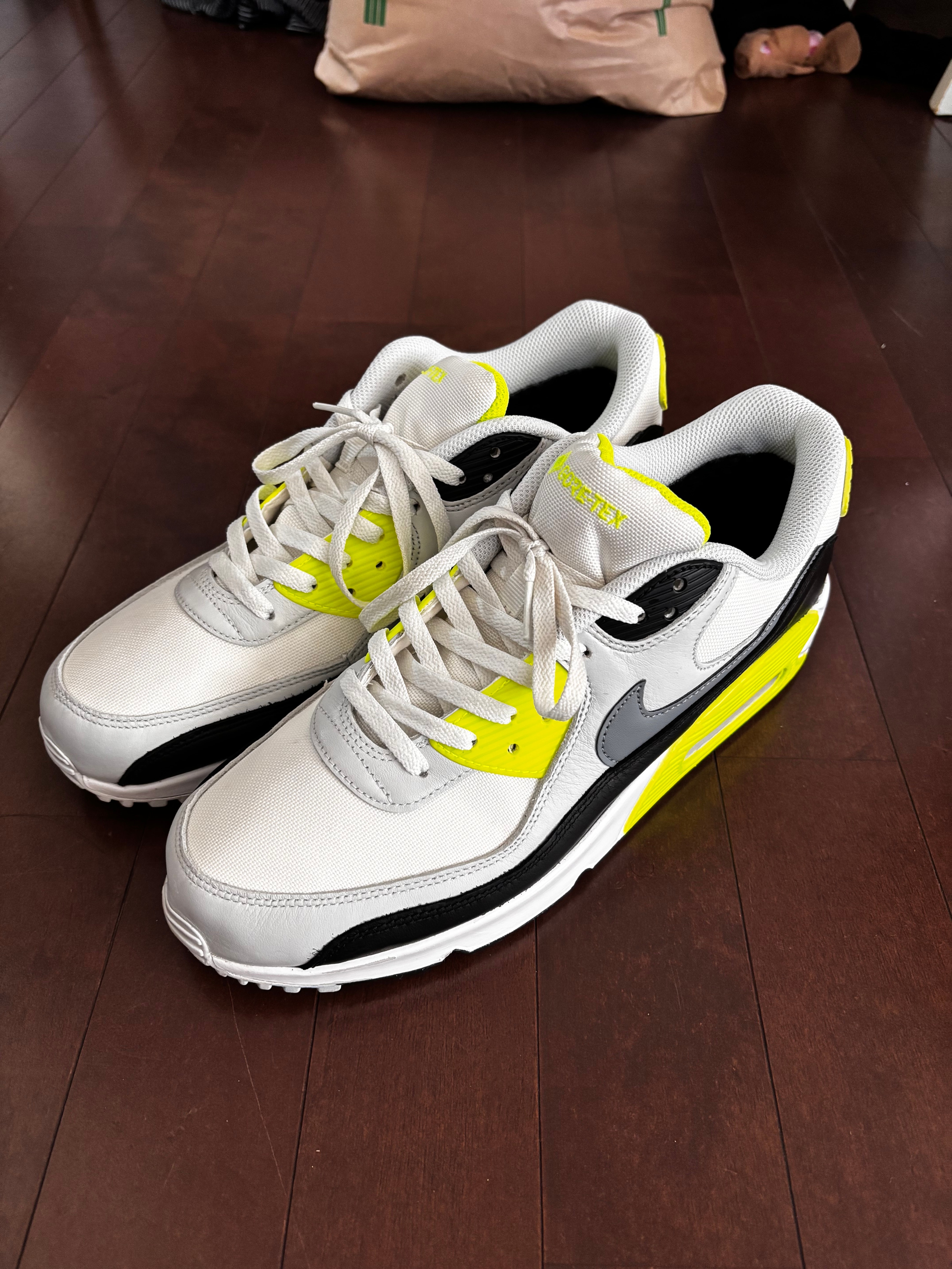 Nike Air Max 90 GORE-TEX "Volt"