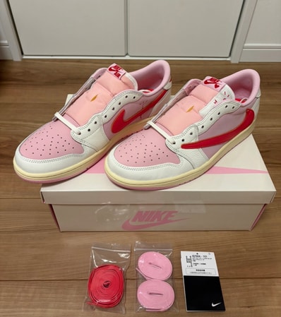 Travis Scott × Nike Air Jordan 1 Retro Low OG "Sail/Tropical Pink"