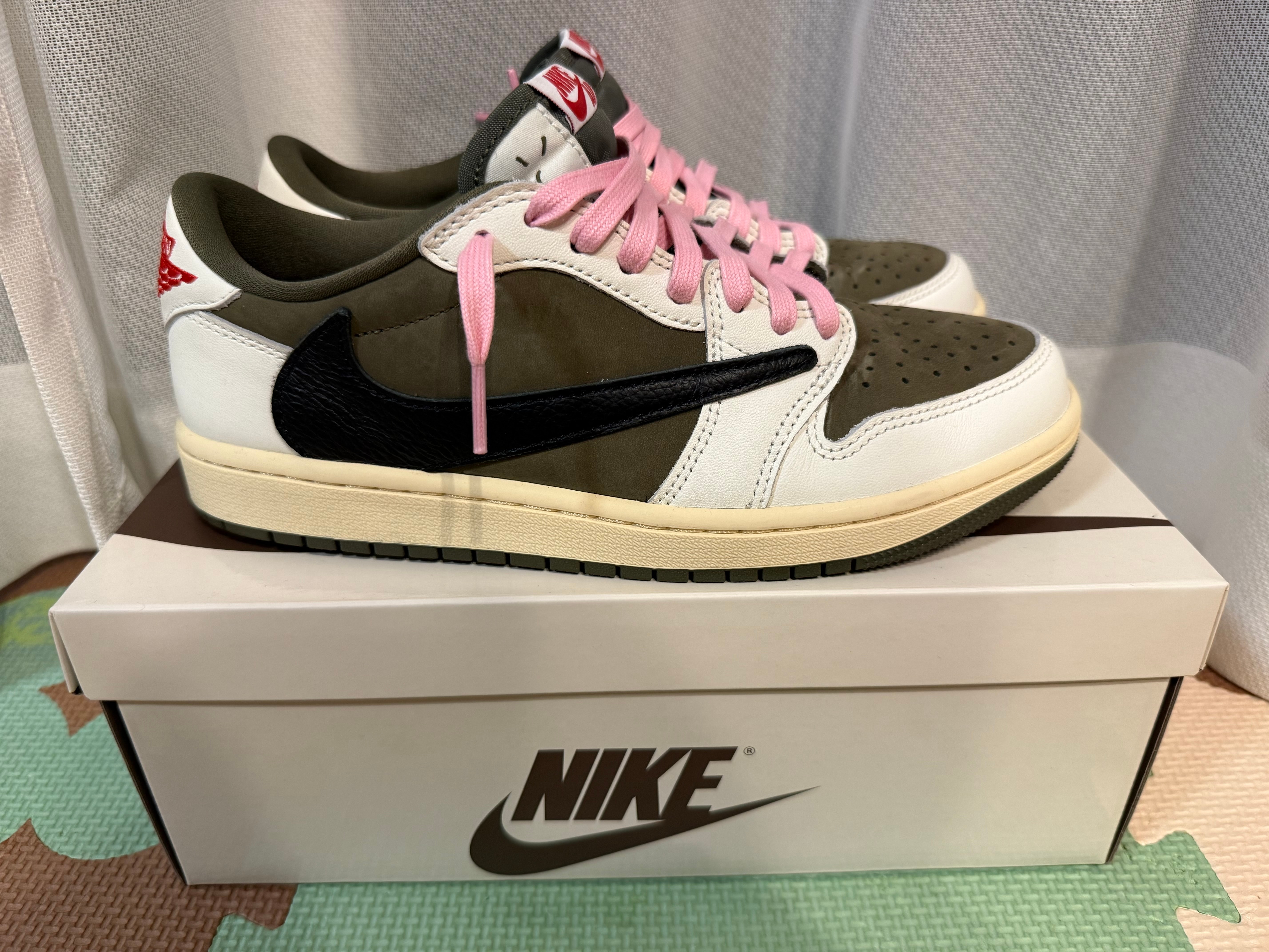 Travis Scott × Nike Air Jordan 1 Low OG SP "Reverse Olive"