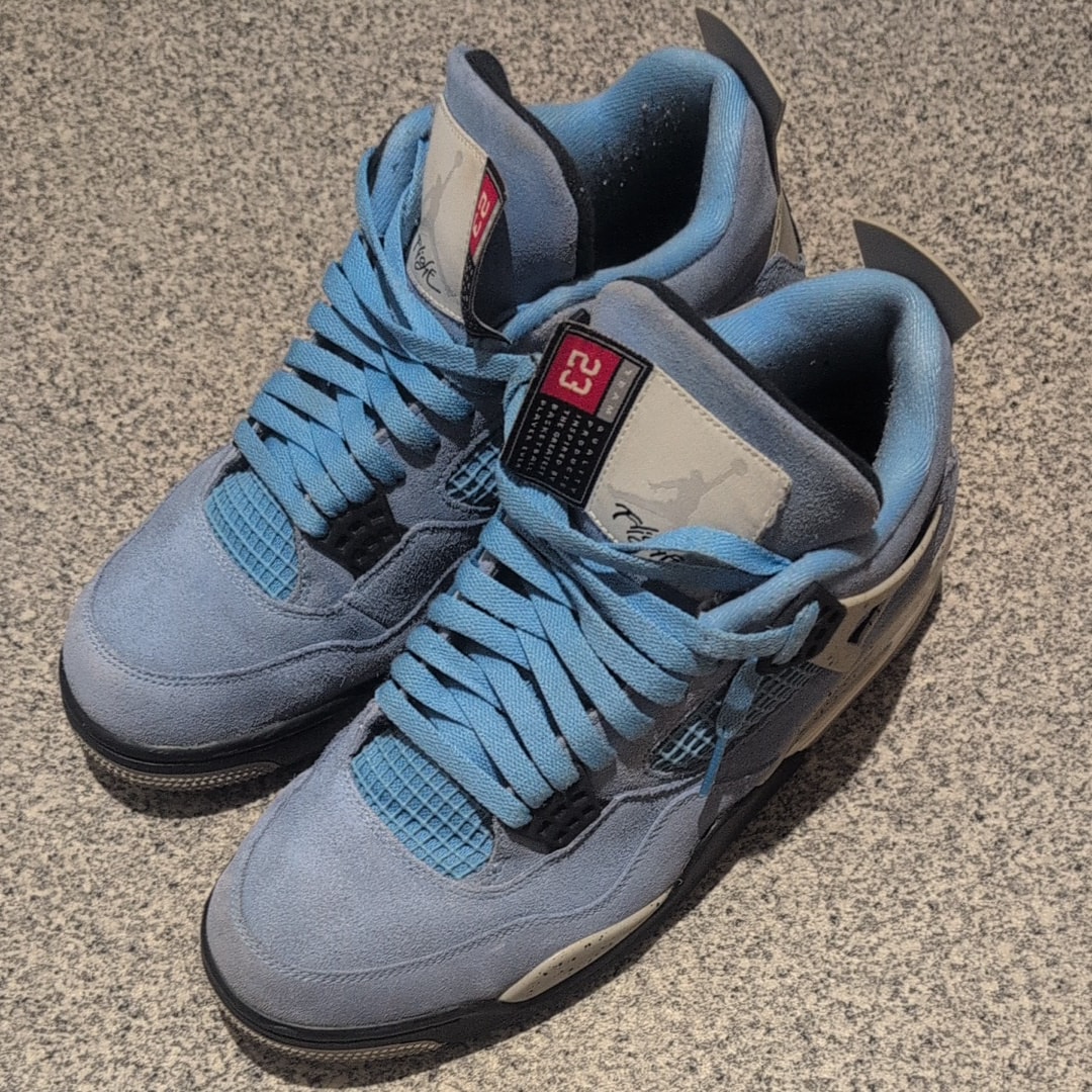 Nike Air Jordan 4 "University Blue"