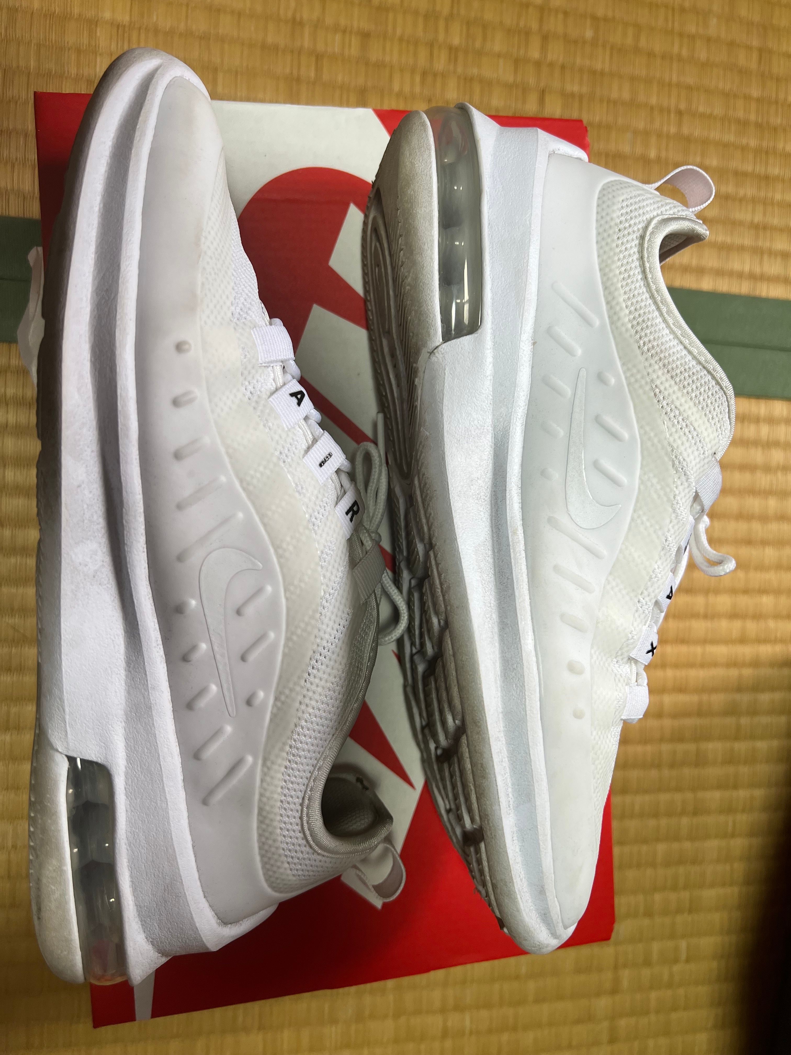 Nike Women's Air Max Axis "White/Black"