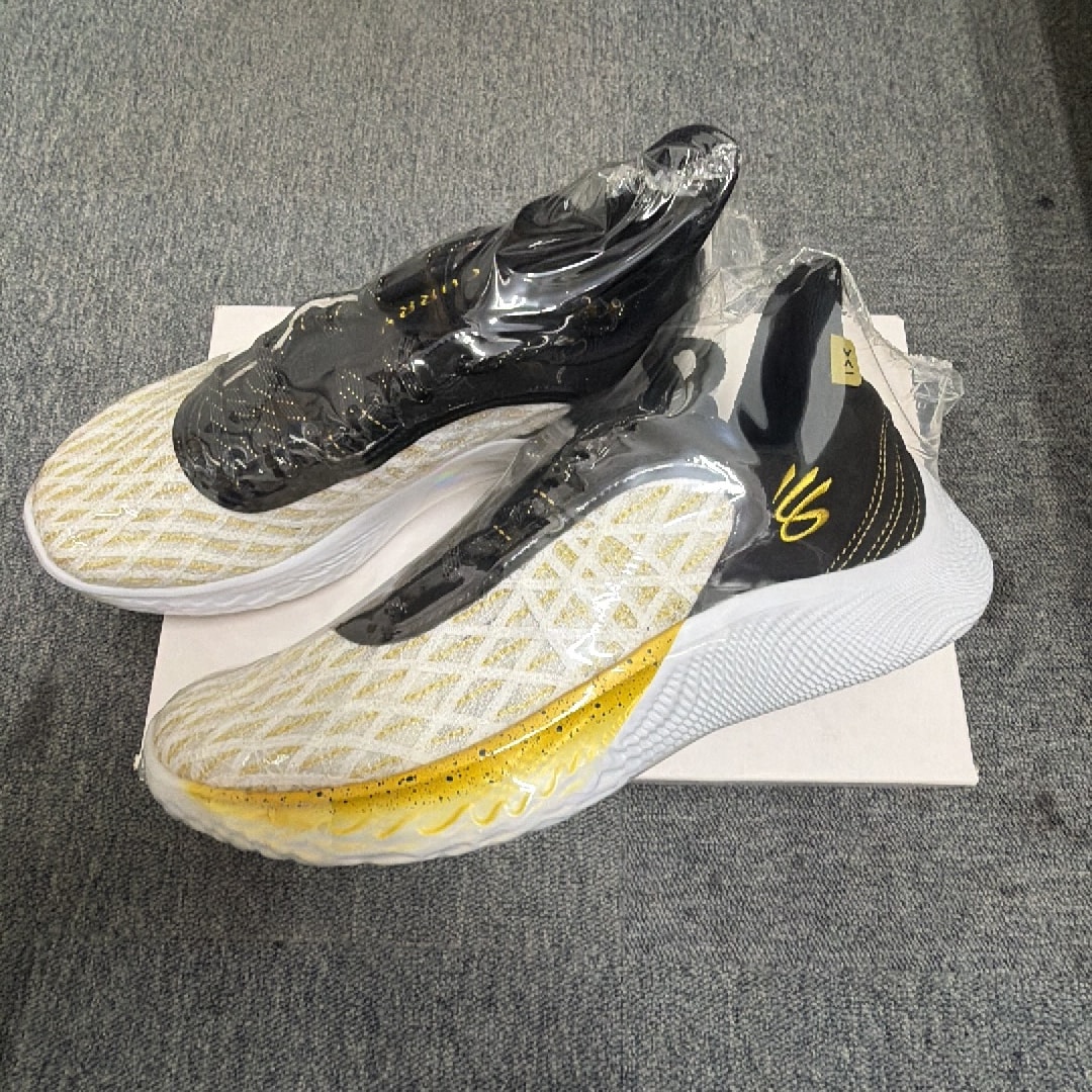 Under Armour Curry Flow 9 "Close It Out"