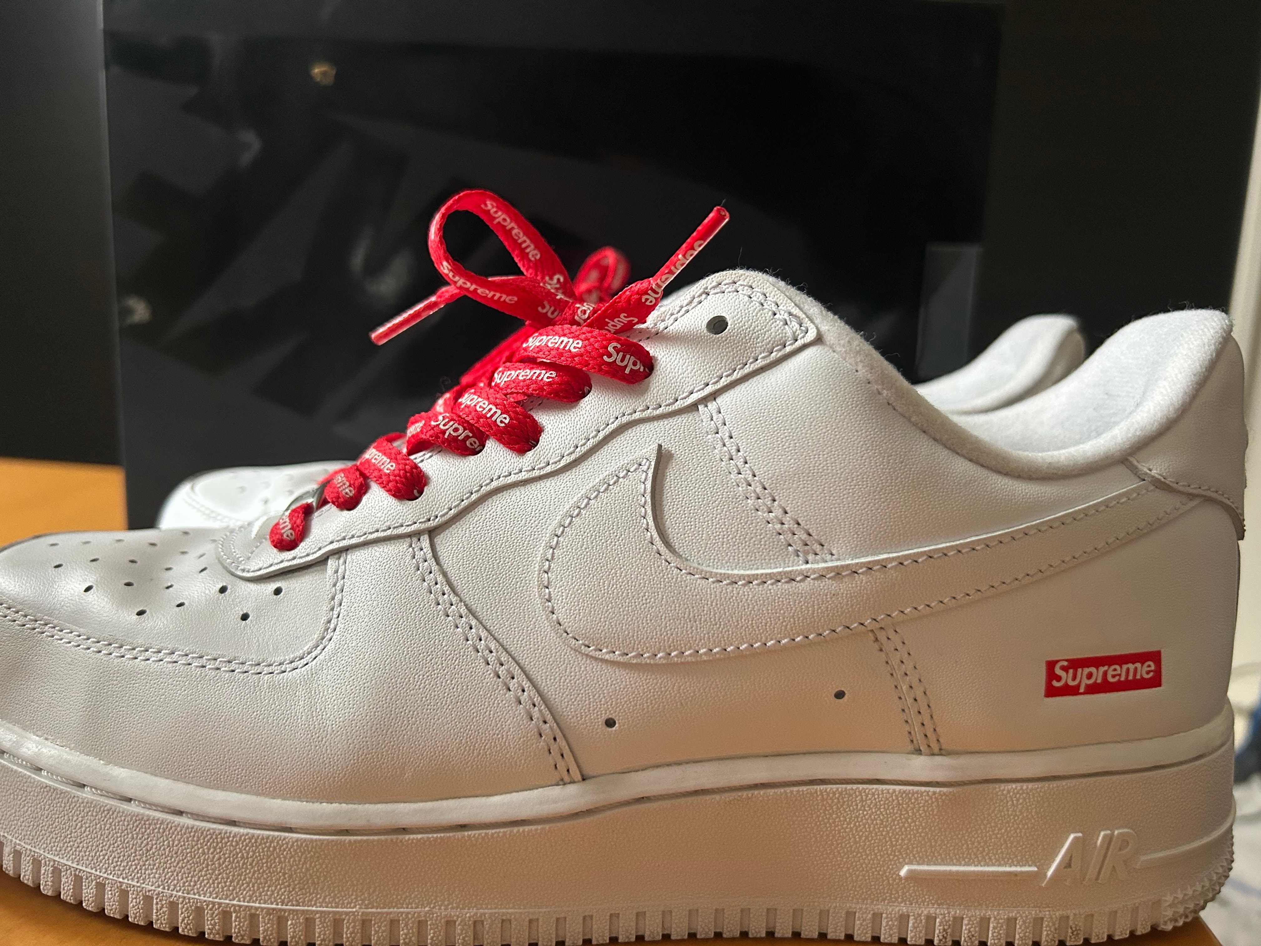 Supreme × Nike Air Force 1 Low "White"