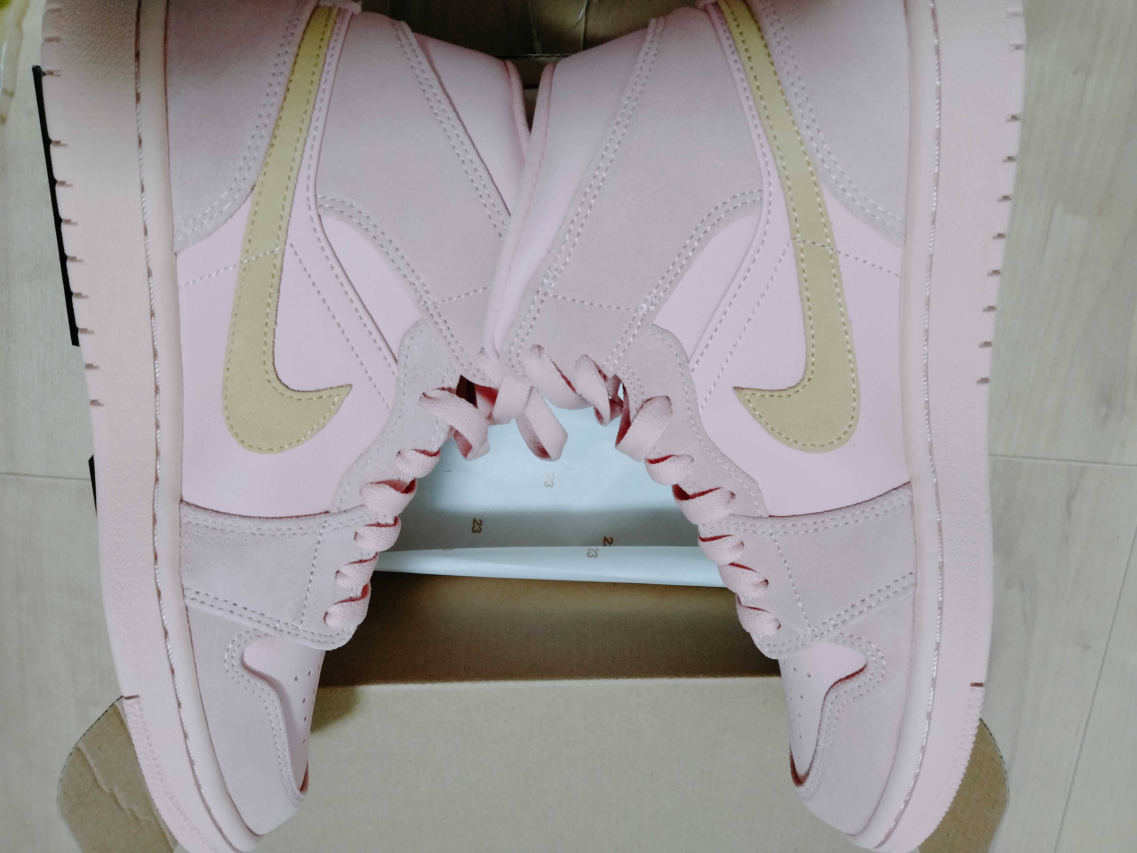 NIKE AIR JORDAN 1 MID "CORAL/GOLD"