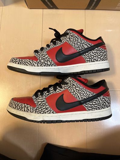 Supreme × Nike SB Dunk Low "Red Cement"(2012)