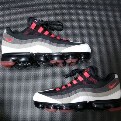 NIKE AIR VAPORMAX 95 "COMET"
