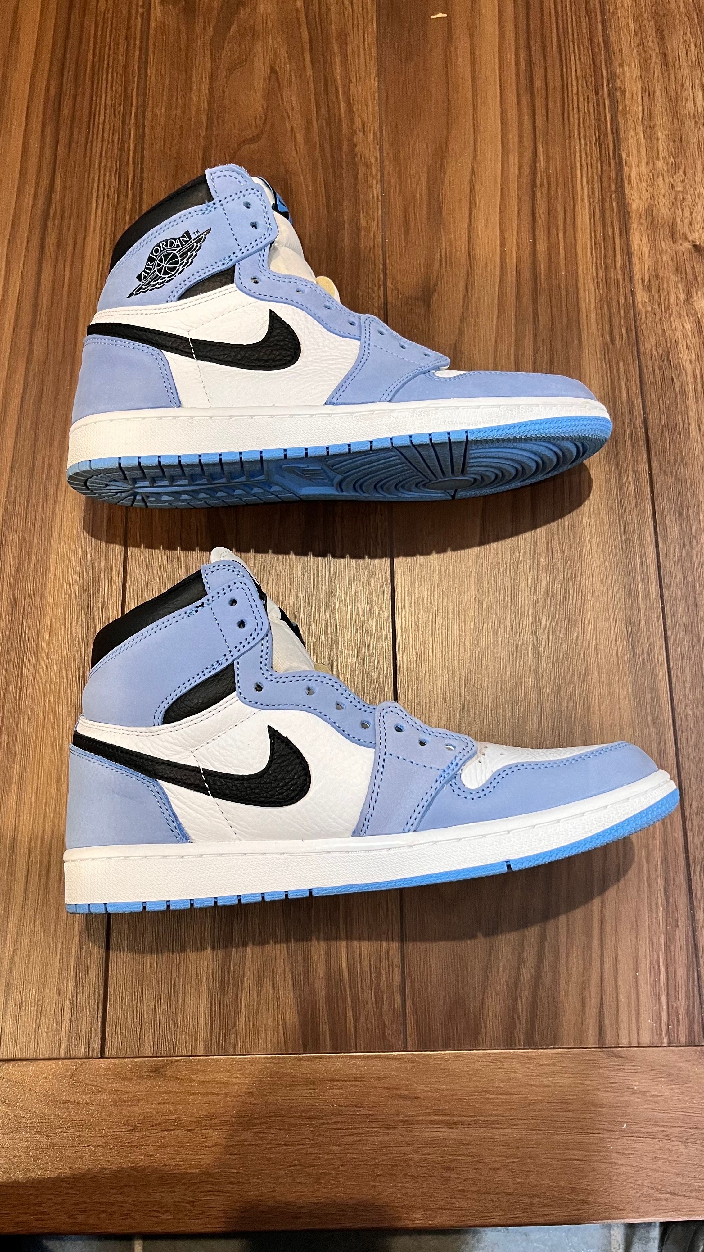 Nike Air Jordan 1 High OG "University Blue"